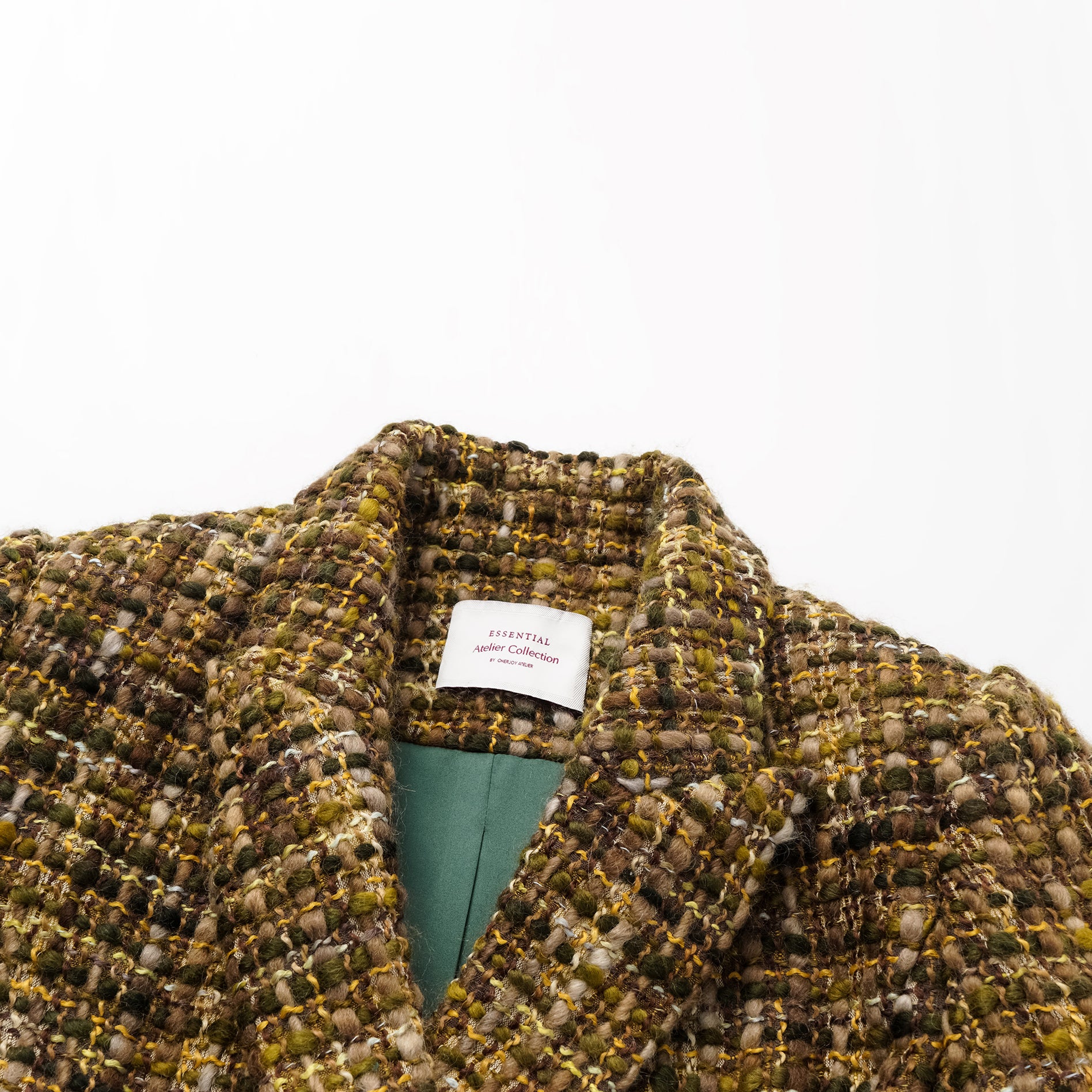 “Knightsbridge citywalk.” 義大利花呢修身西裝外套