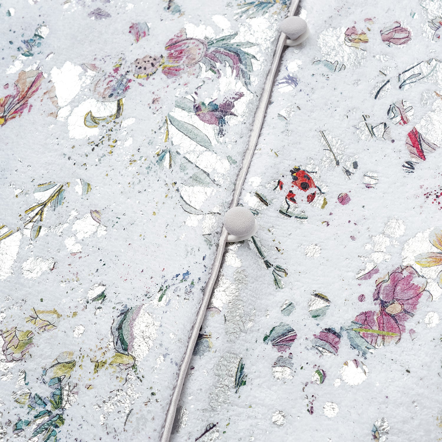 “Imperial Garden Teatime” 義大利銀箔貼花工藝肌理面料輕國風馬甲背心—蝶影醺夢