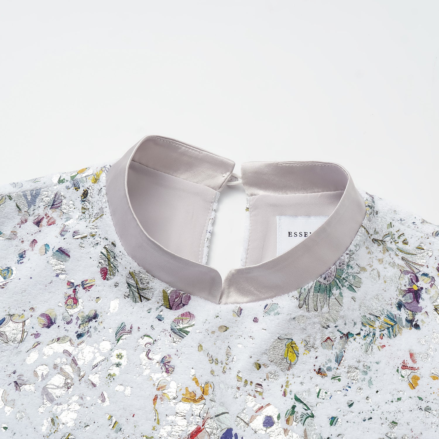 “Imperial Garden Teatime” 義大利銀箔貼花工藝肌理面料輕國風背心—蝶影醺夢