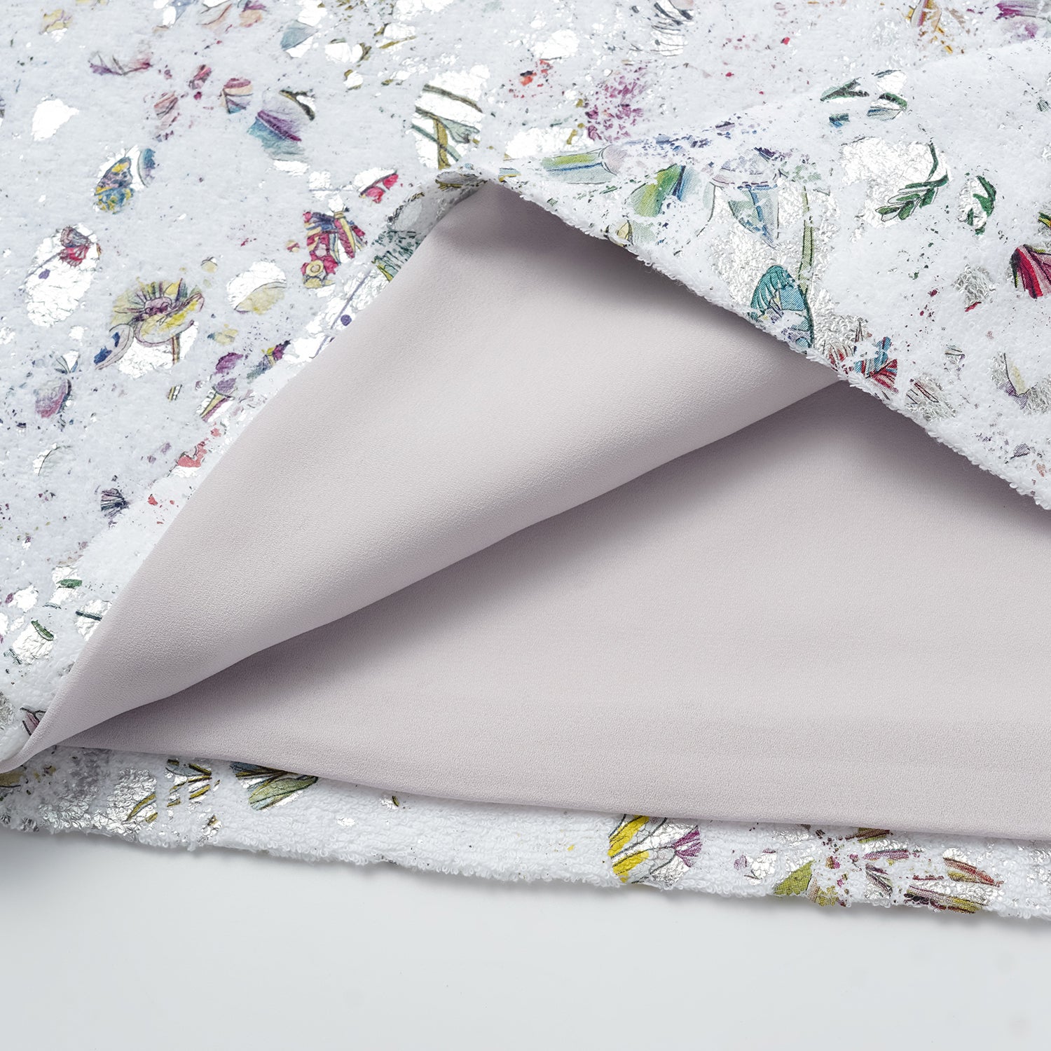 “Imperial Garden Teatime” 義大利銀箔貼花工藝肌理面料輕國風背心—蝶影醺夢