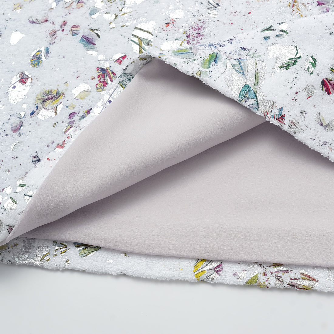 “Imperial Garden Teatime” 義大利銀箔貼花工藝肌理面料輕國風背心—蝶影醺夢