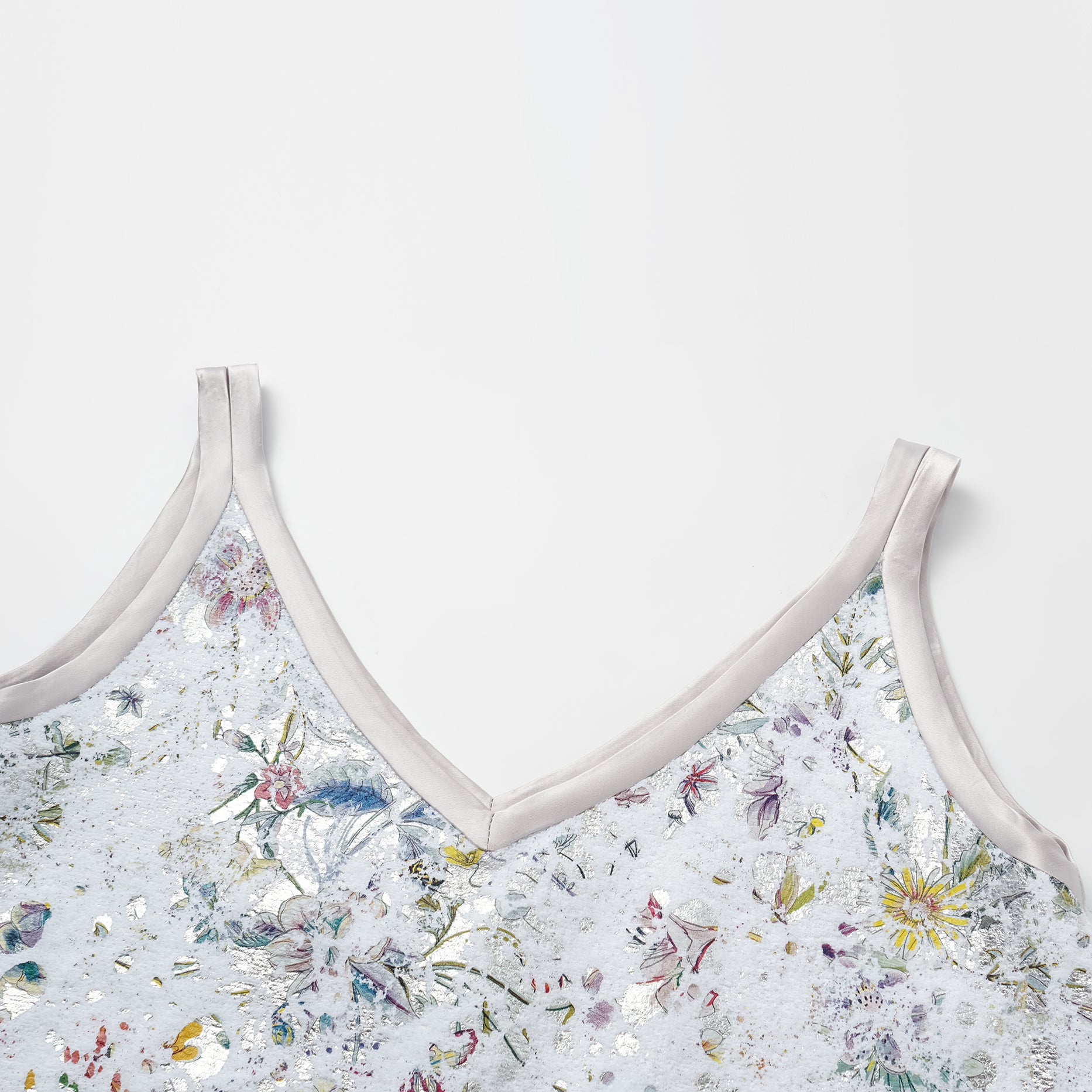 “Imperial Garden Teatime” 義大利銀箔貼花工藝肌理輕國風面料背心—蝶影醺夢