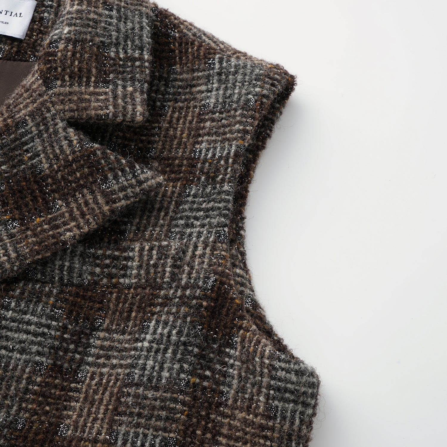 “Weekend At Monaco."絨織格紋細霜織點花呢背心—Midnight Montmartre午夜蒙馬特