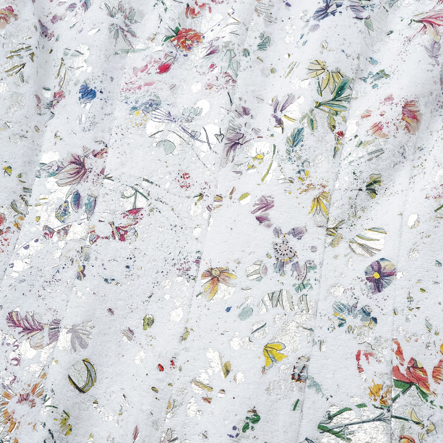 “Imperial Garden Teatime” 義大利銀箔貼花工藝肌理面料輕國風旗袍洋裝—蝶影醺夢