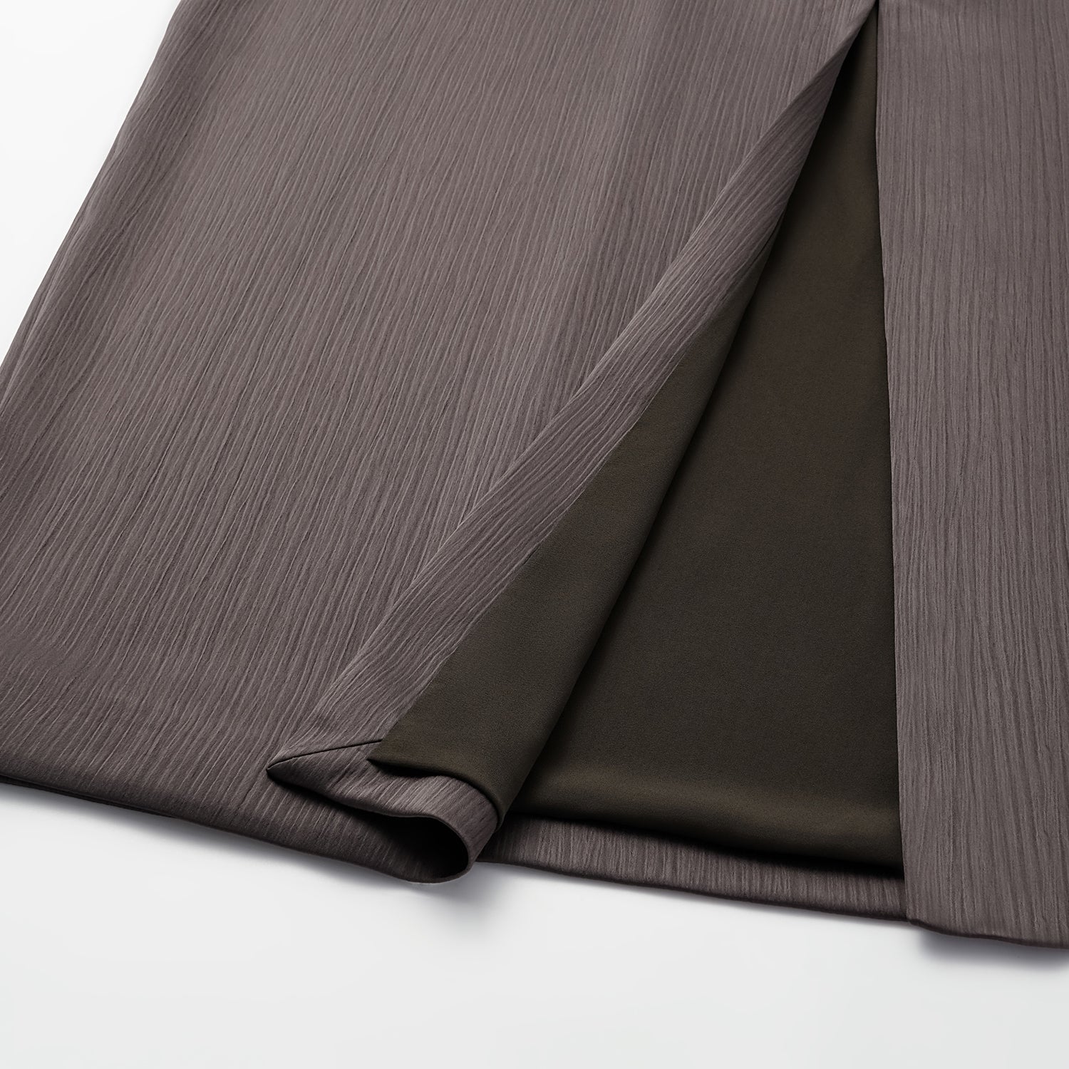 “Easy Go Chic” 韓國壓褶工藝面料鉛筆裙—皮革咖