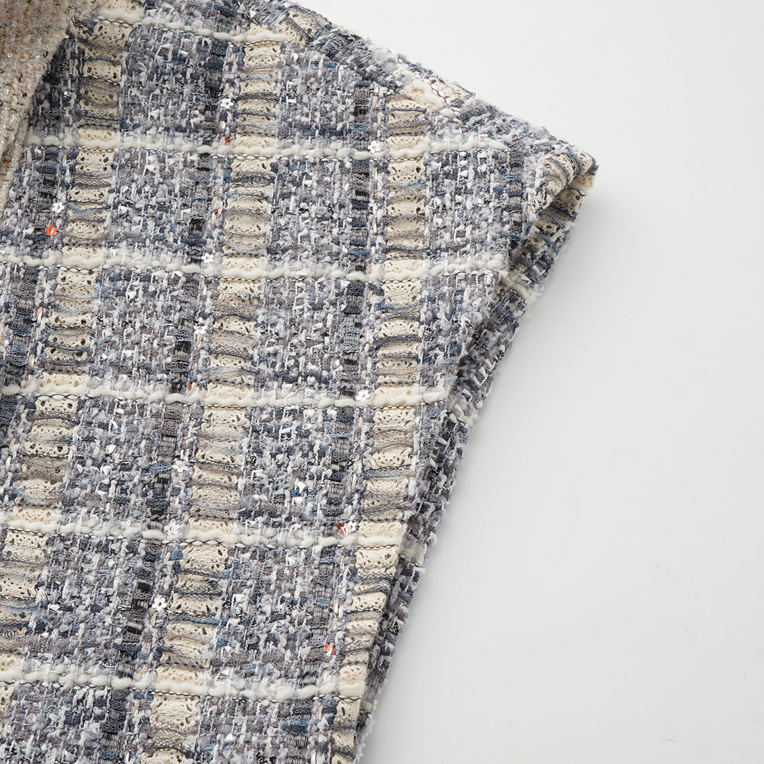 "Oxford Autumn Elegance" 浮織蕾絲高領拼接斜襟花呢背心—Fair Isle Romance費爾島浪漫