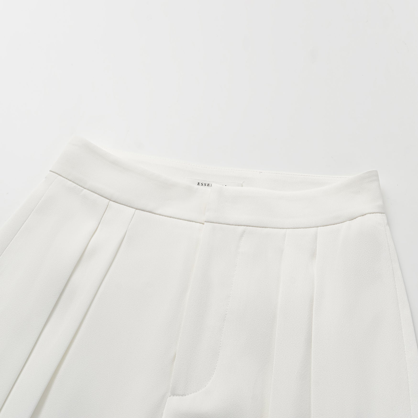 “Autumn Diary ” 珍珠醋酸緞特殊剪裁闊腿長褲 — 白色