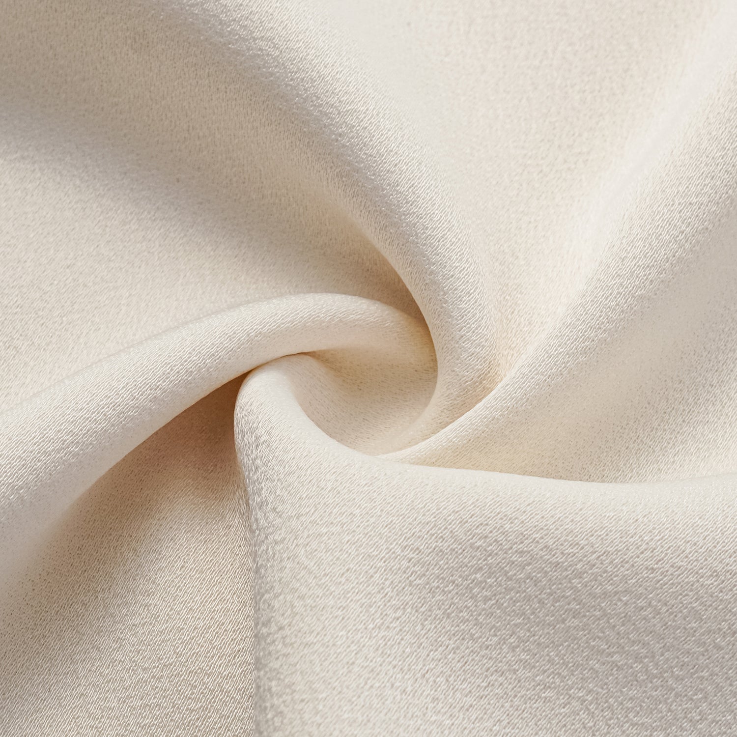 “Autumn Diary ” 珍珠醋酸緞特殊剪裁闊腿長褲 — 米色