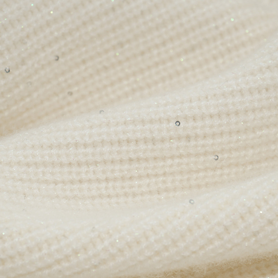 “Winter Diary” 100%Cashmere浮雕緞繡星點針織外套—Sandal Light檀香白茶