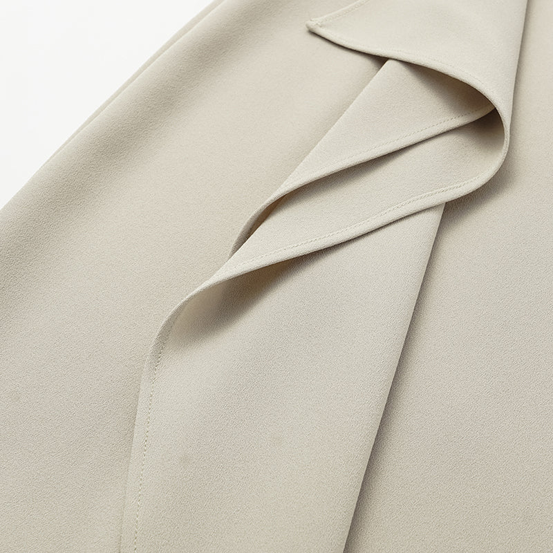 “Daytime Elegance” 肌理醋酸特殊剪裁鉛筆裙—灰白