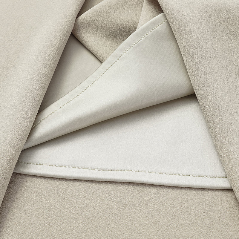 “Daytime Elegance” 肌理醋酸特殊剪裁鉛筆裙—灰白