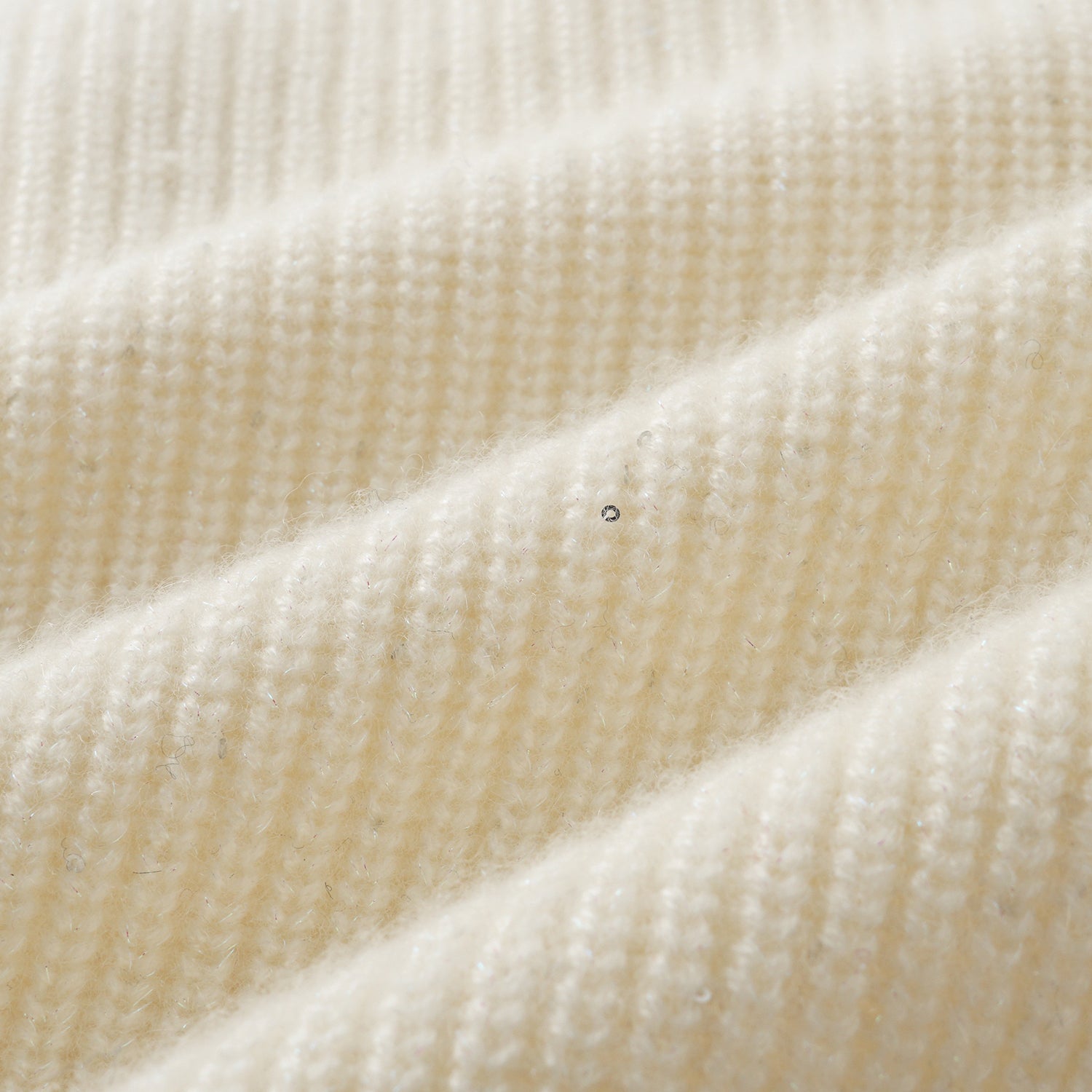 “Winter Diary” 100%Cashmere浮雕緞繡星點針織外套—Sandal Light檀香白茶