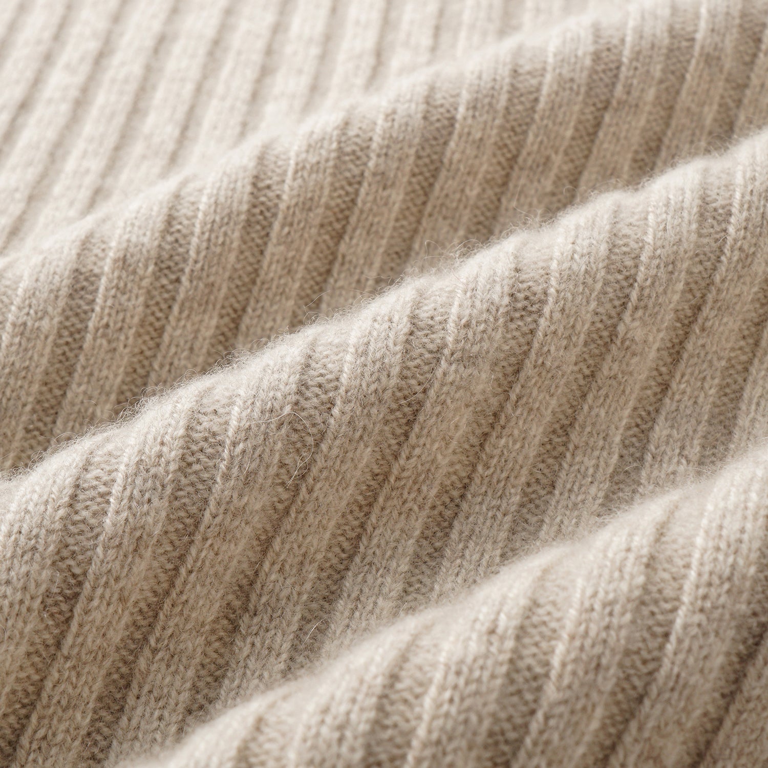 “Winter Diary” 100% Cashmere柔韌羅紋合身立領針織外套—Sunwarmed Hay乾草暖香