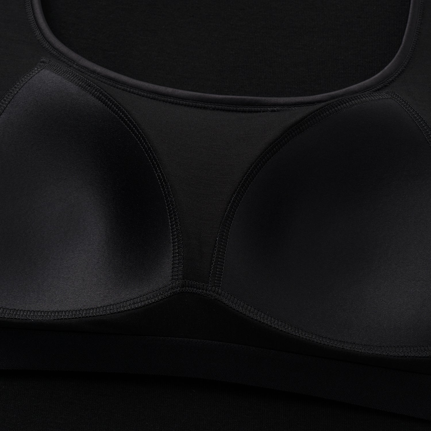 "Heart Warmth"極柔羊毛緞邊BraTop—俐落黑