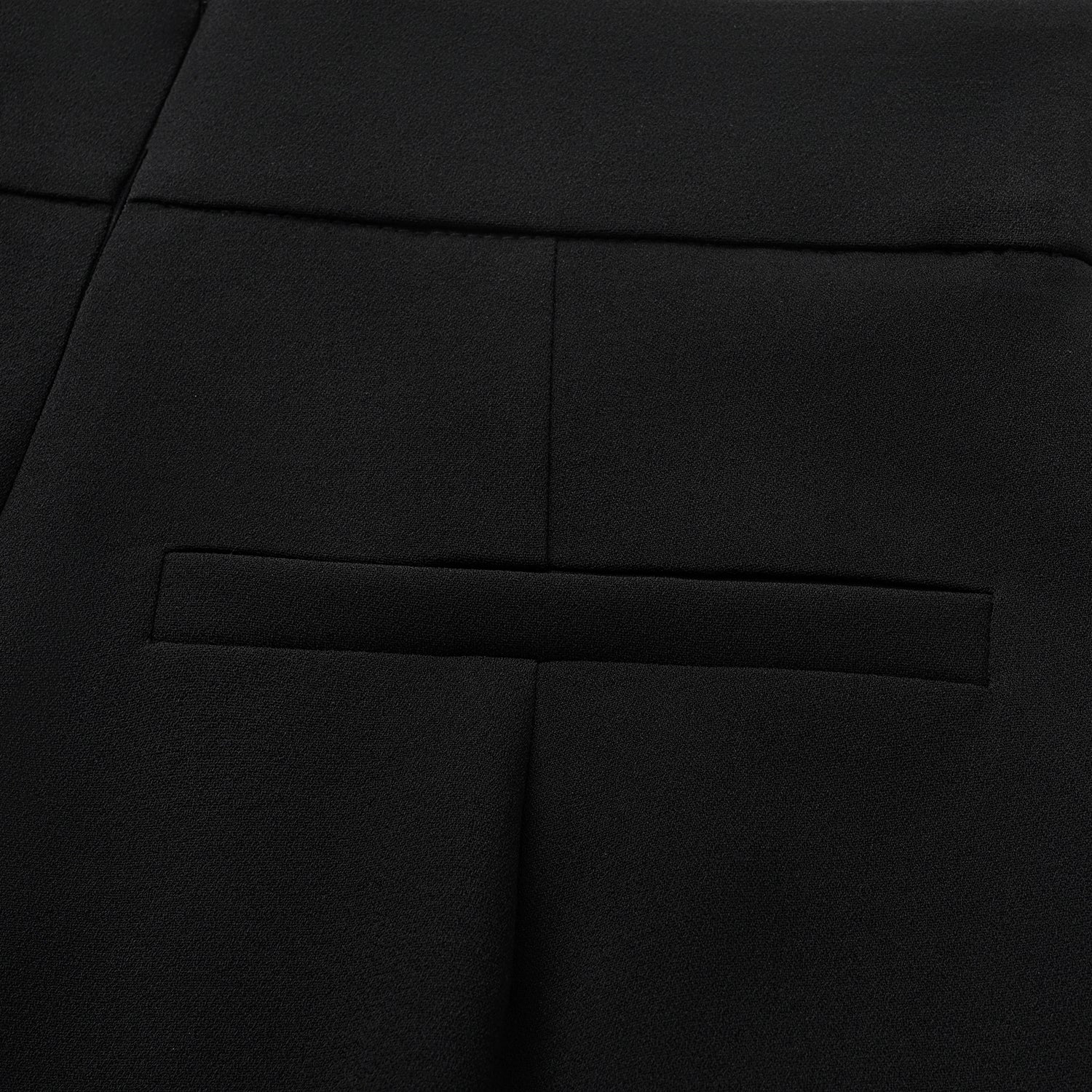 ”The Atelier.” 抗皺肌理醋酸高級訂製軟馬甲工藝高腰九分褲 — 黑