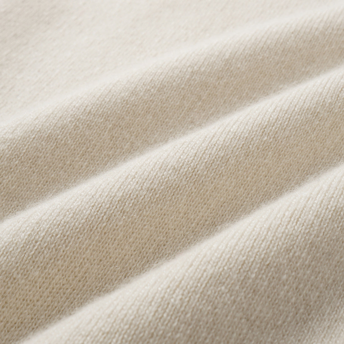 “Winter Diary” 100% Cashmere極細絨柔針織長褲—Softcloud Kiss棉雲之吻