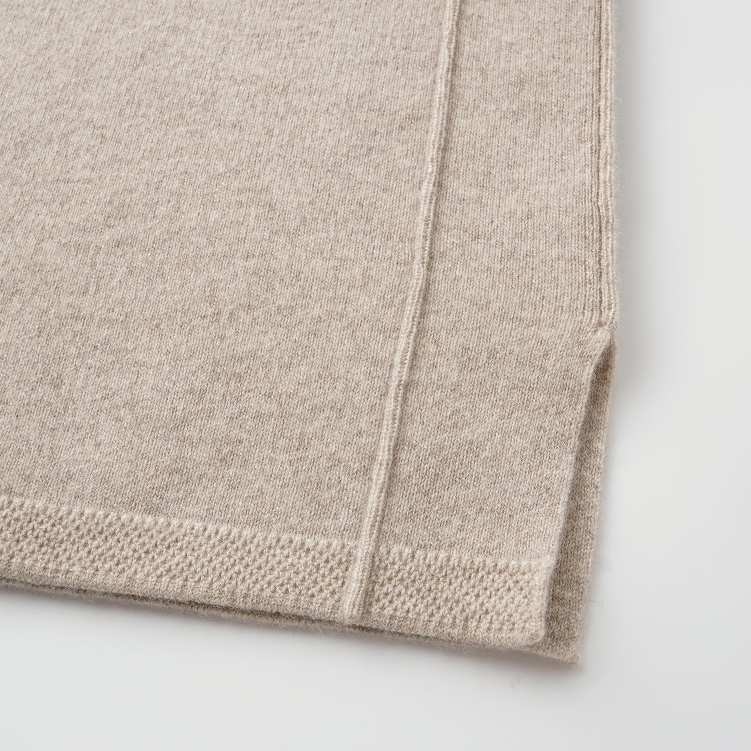 “Winter Diary” 100% Cashmere極細絨柔針織長褲—Sunwarmed Hay乾草暖香