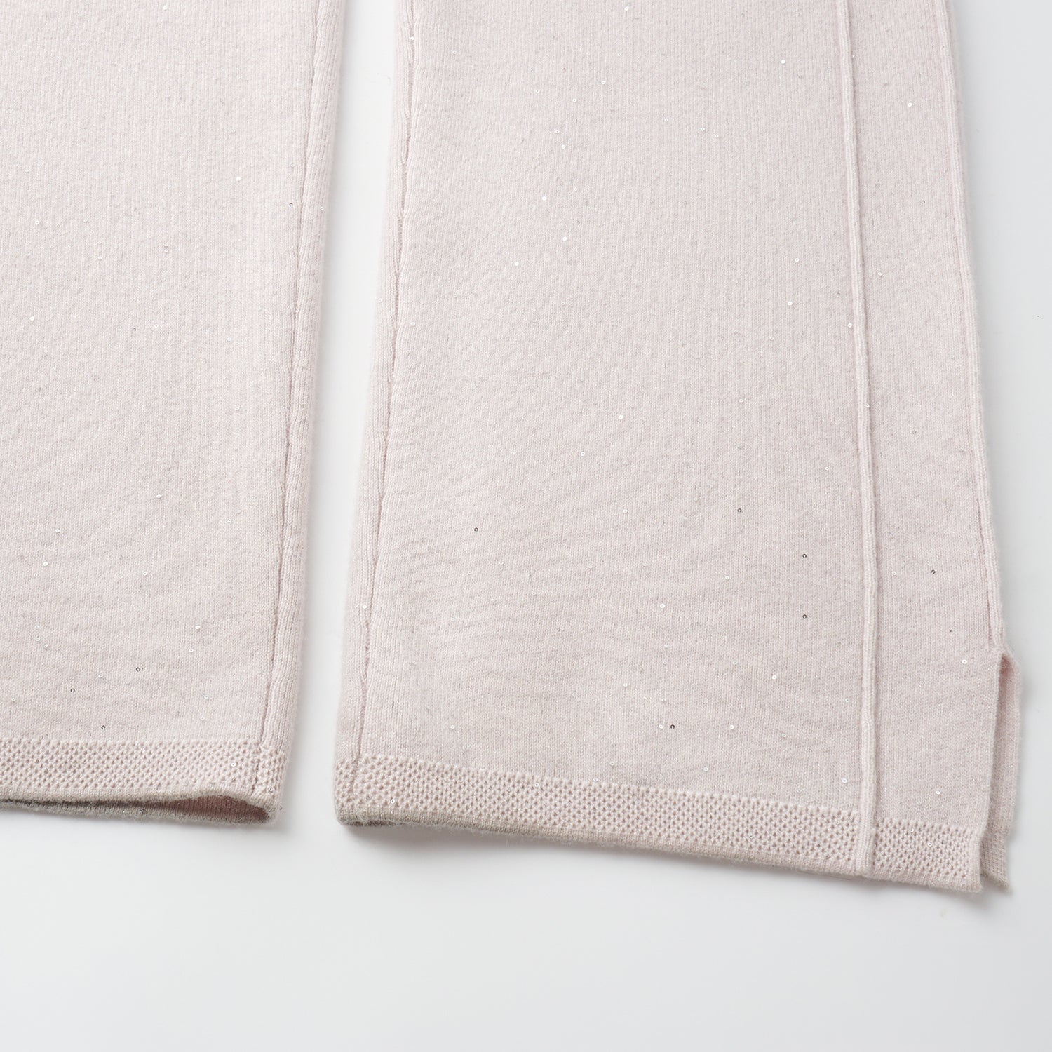 “Winter Diary” 100%Cashmere浮雕緞繡星點長版針織長褲—Blush Peony玫瑰晨露