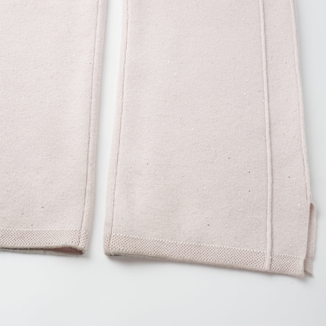 “Winter Diary” 100%Cashmere浮雕緞繡星點長版針織長褲—Blush Peony玫瑰晨露