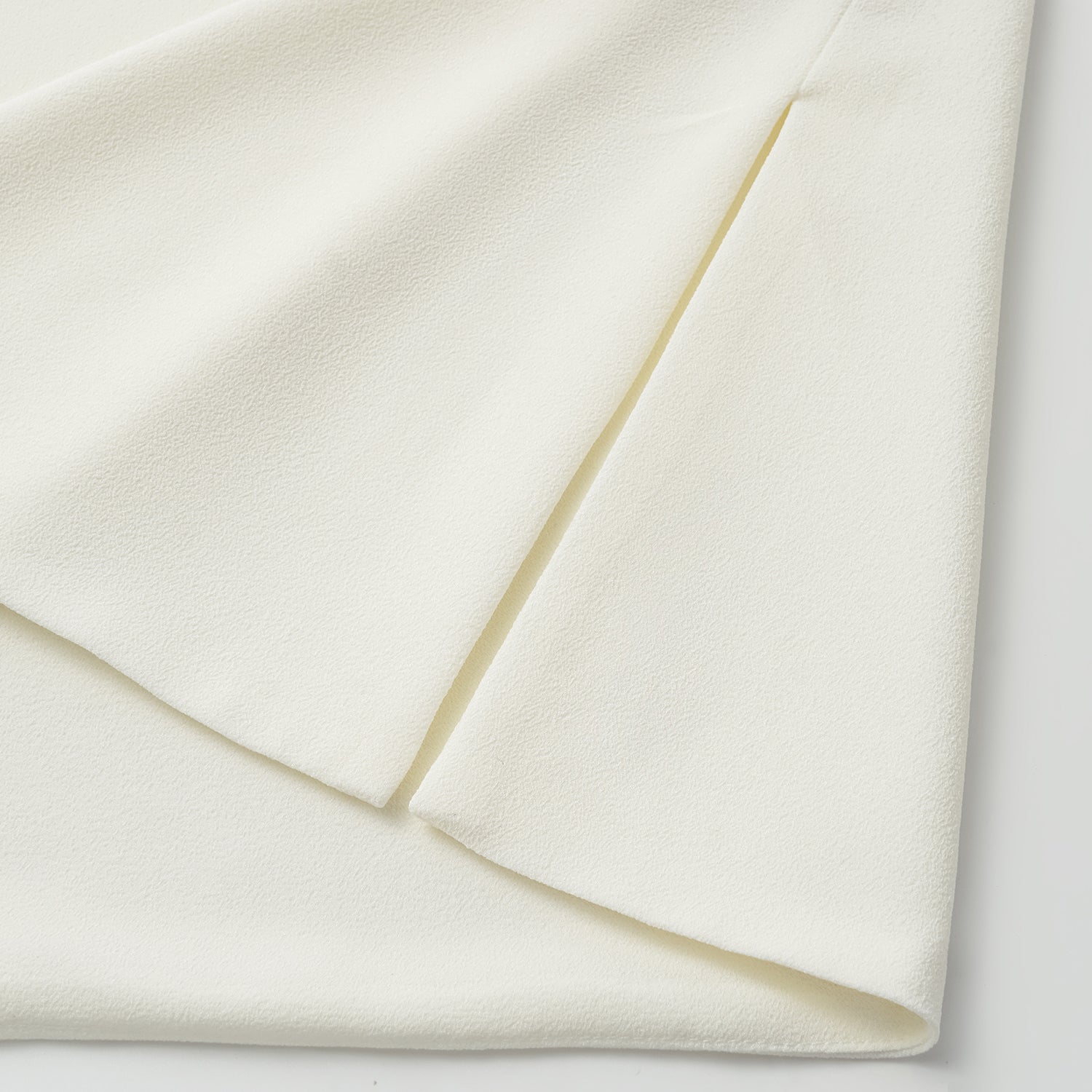 “秋意” 輕國風短袖罩衫 — 白