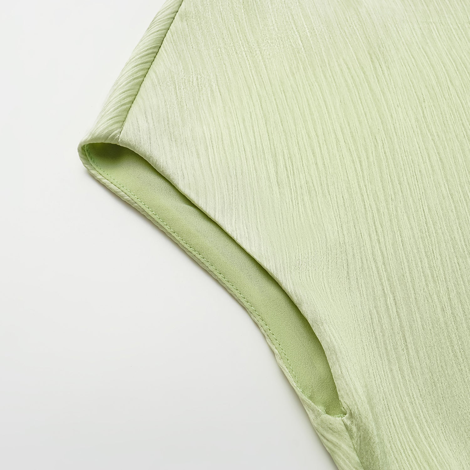 “Easy Go Chic” 韓國壓褶工藝面料斜肩上衣—氣泡綠