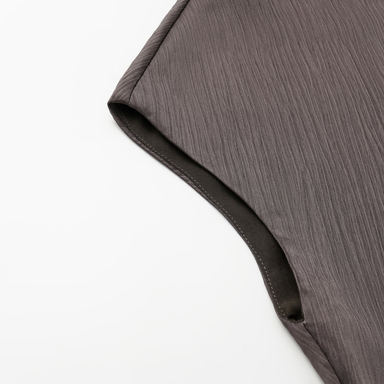 “Easy Go Chic” 韓國壓褶工藝面料斜肩上衣—皮革咖