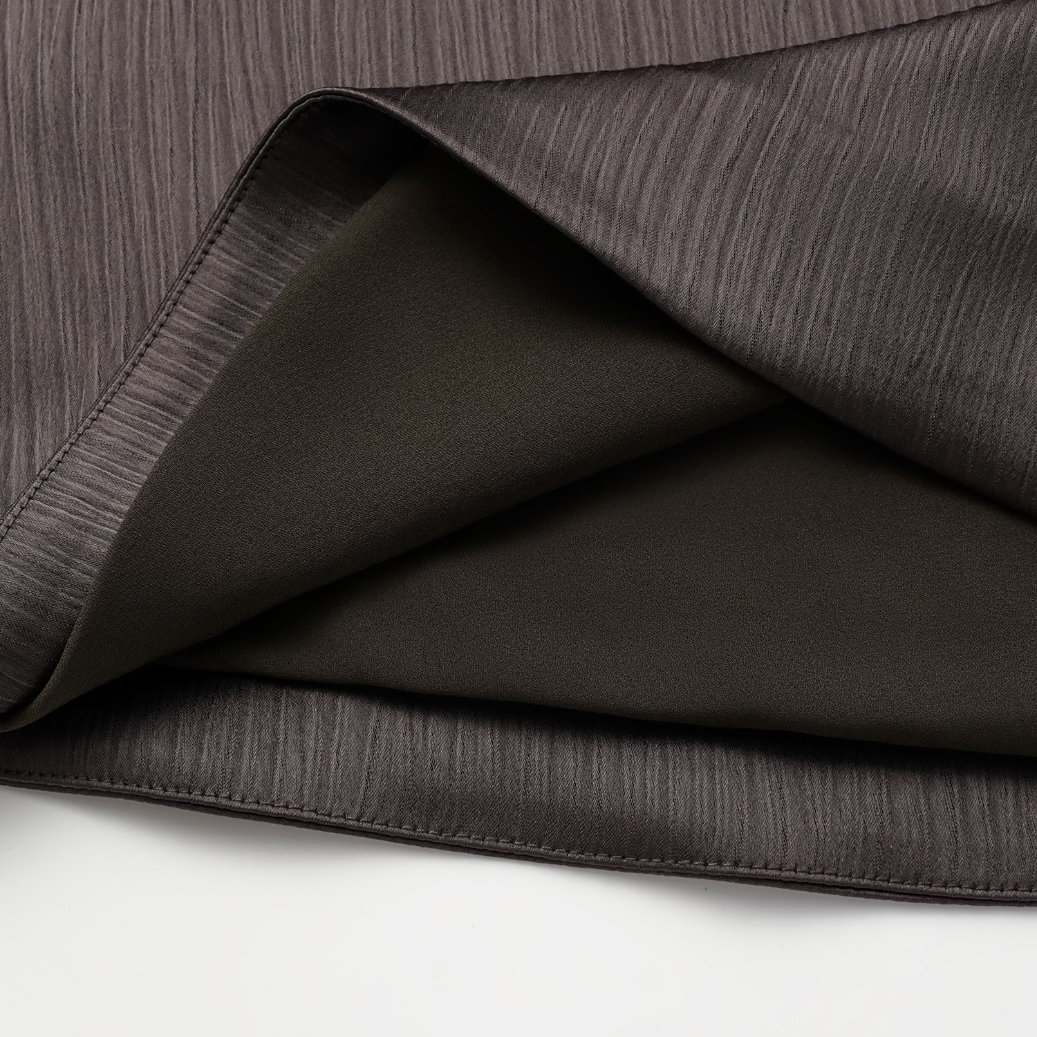 “Easy Go Chic” 韓國壓褶工藝面料斜肩上衣—皮革咖