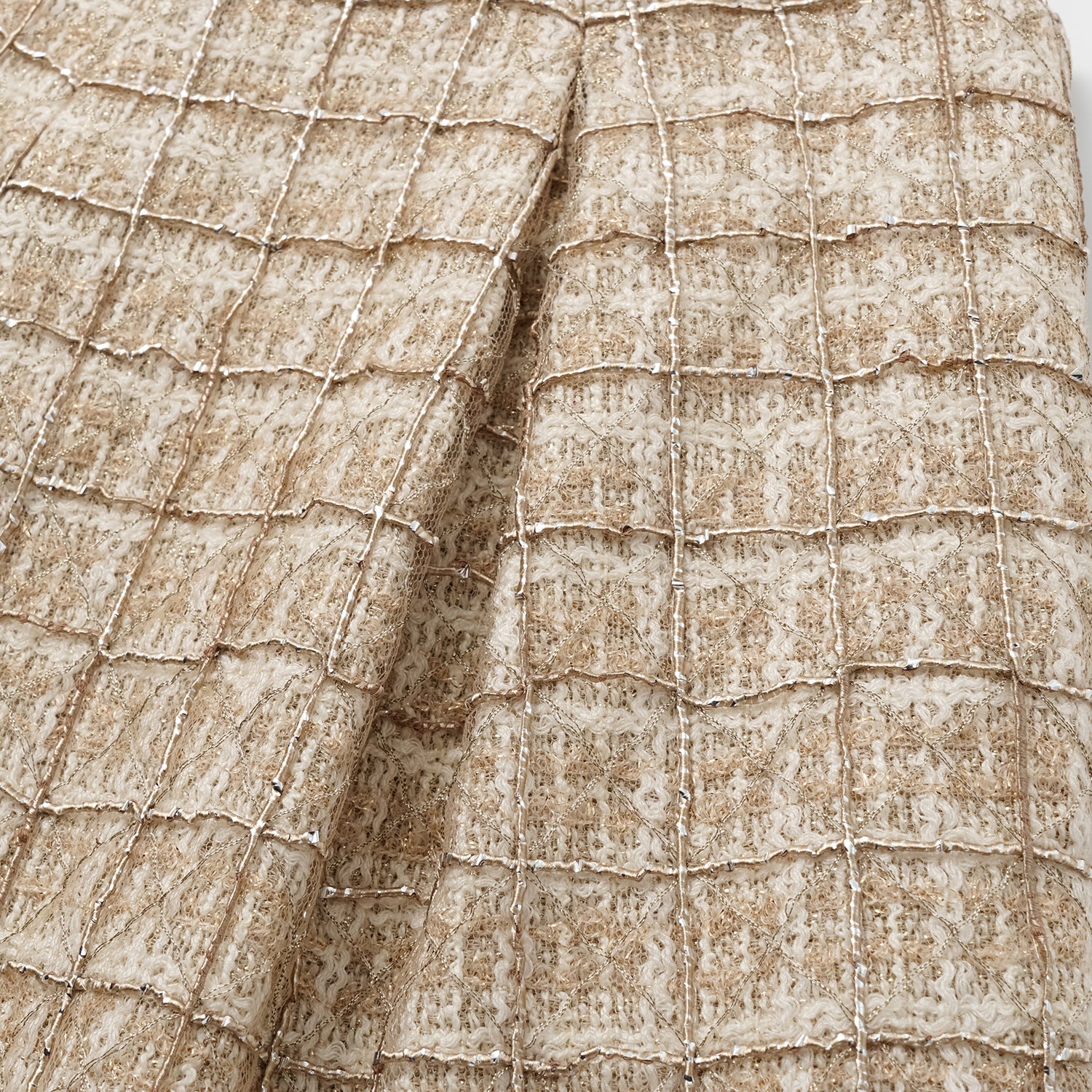 "Chelsea Citywalk.”法國輕紗縷金工藝花呢短褲—Maison Royale映金浮影