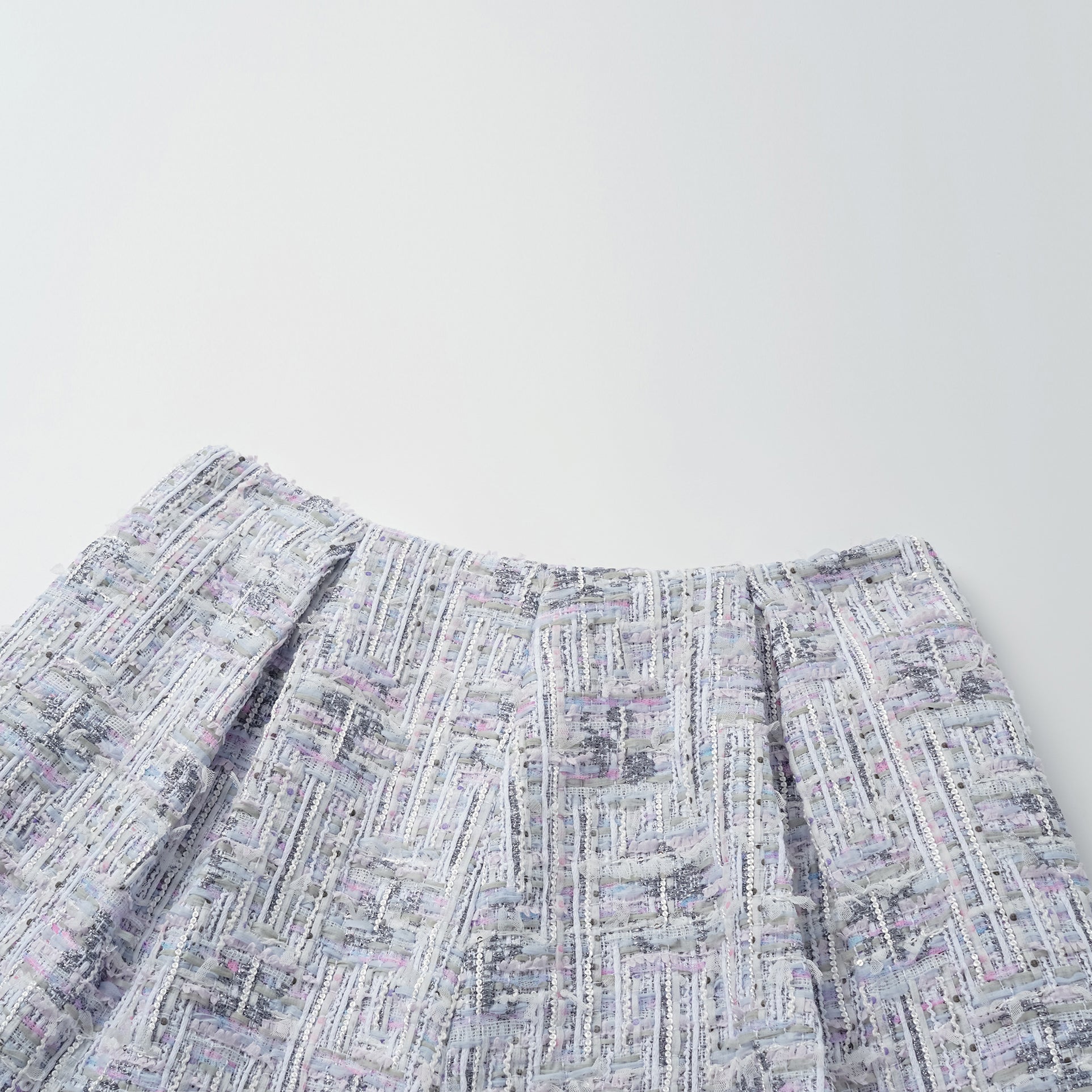 "Arcade of CherJoy Atelier." 法國夏日輕薄花呢短褲