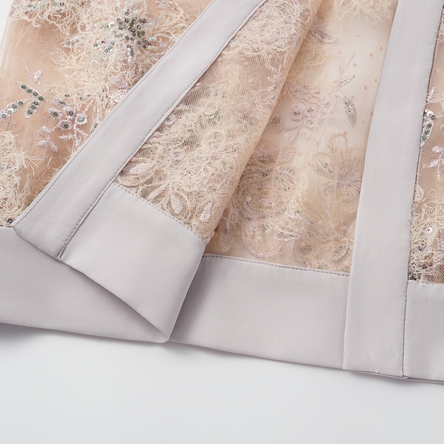 "Imperial Gala."  奢華蕾絲珠繡輕國風小開衫