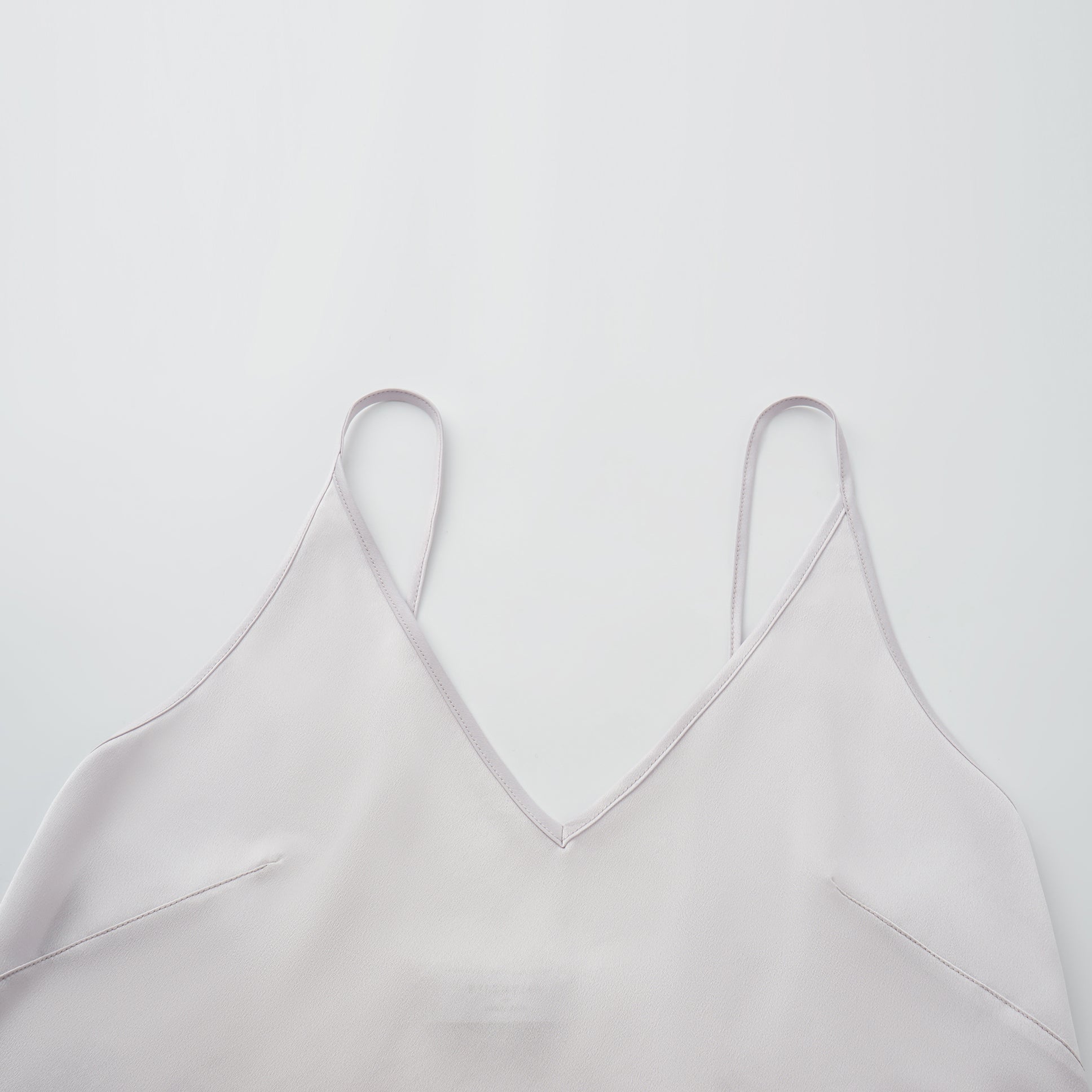 "Imperial Garden Teatime"緞染繡霞奢華珠繡蕾絲輕國風細肩帶背心—Nocturne Bloom凝夜浮香