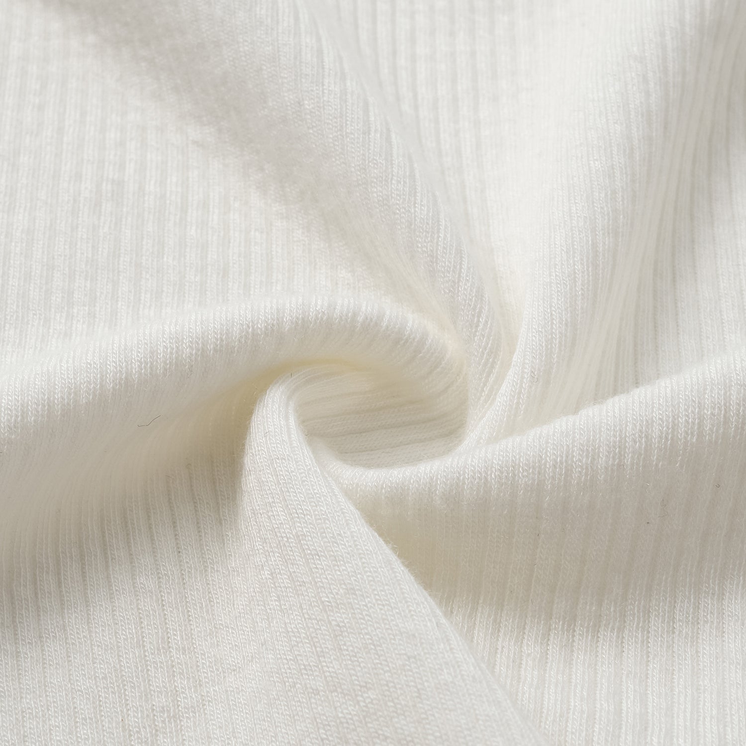 “By Inch." 極緻絲柔裸感緞邊修身Bra Top—利簡白