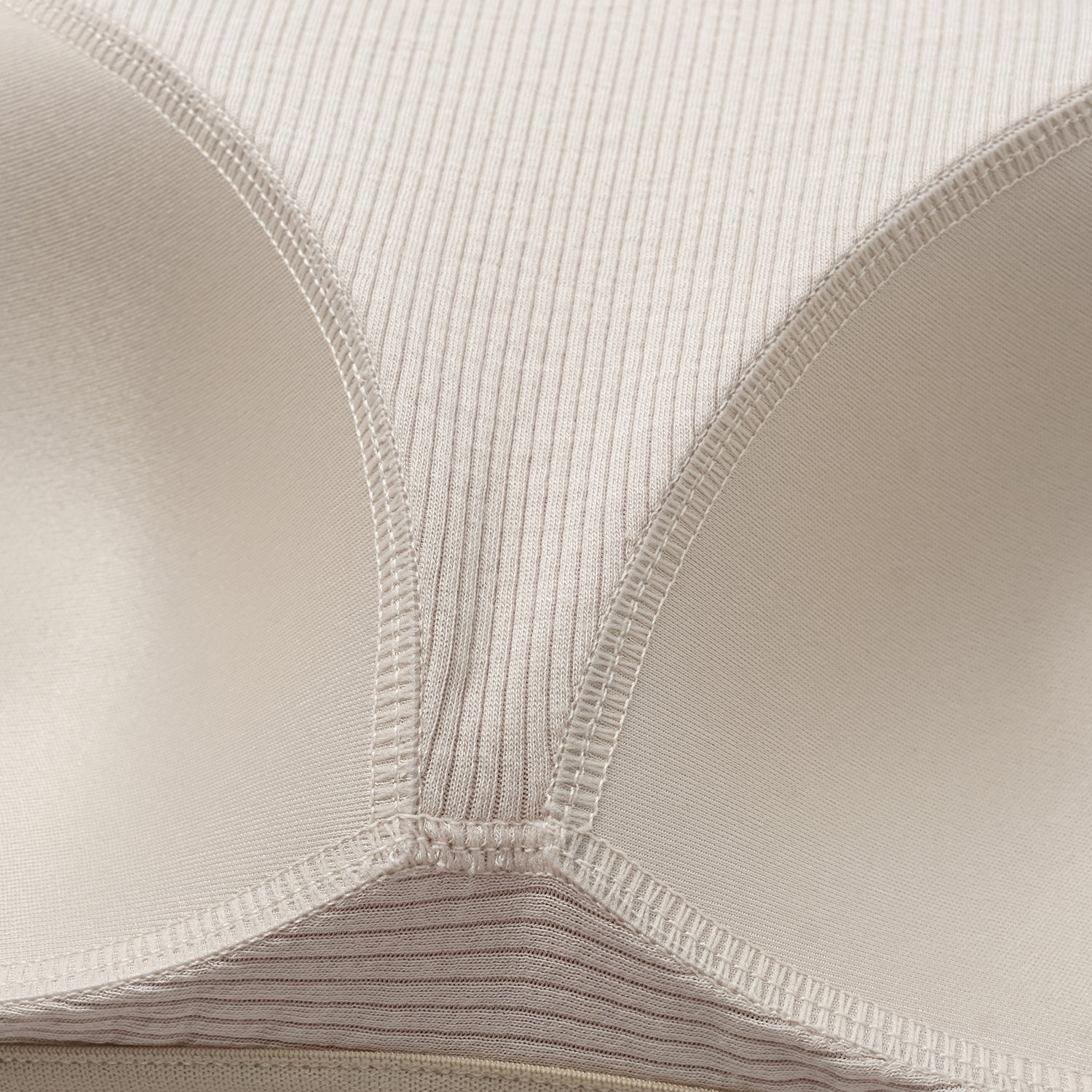 “By Inch." 極緻絲柔裸感緞邊修身Bra Top—柔粉裸