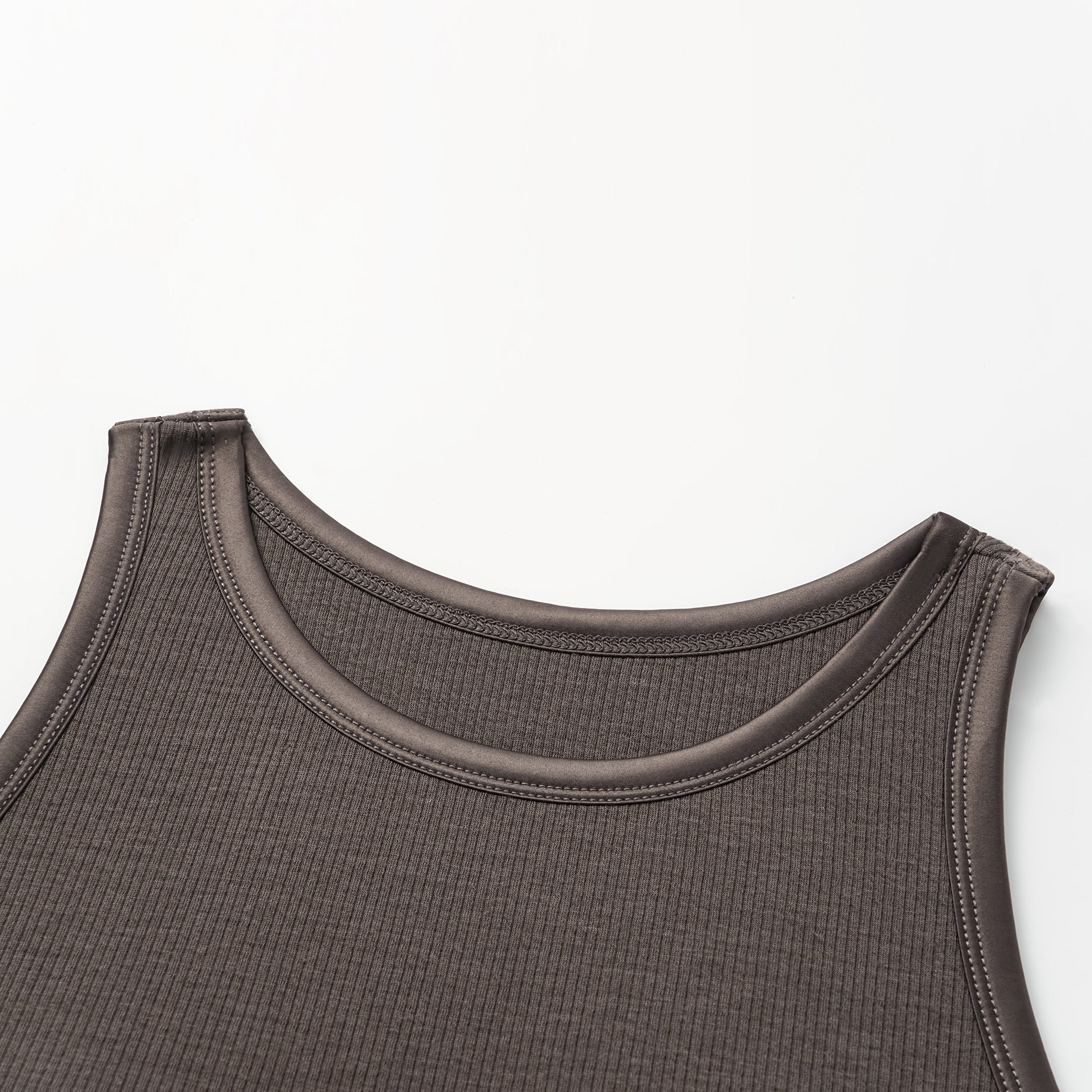 “By Inch." 極緻絲柔裸感緞邊修身Bra Top—鬆弛灰