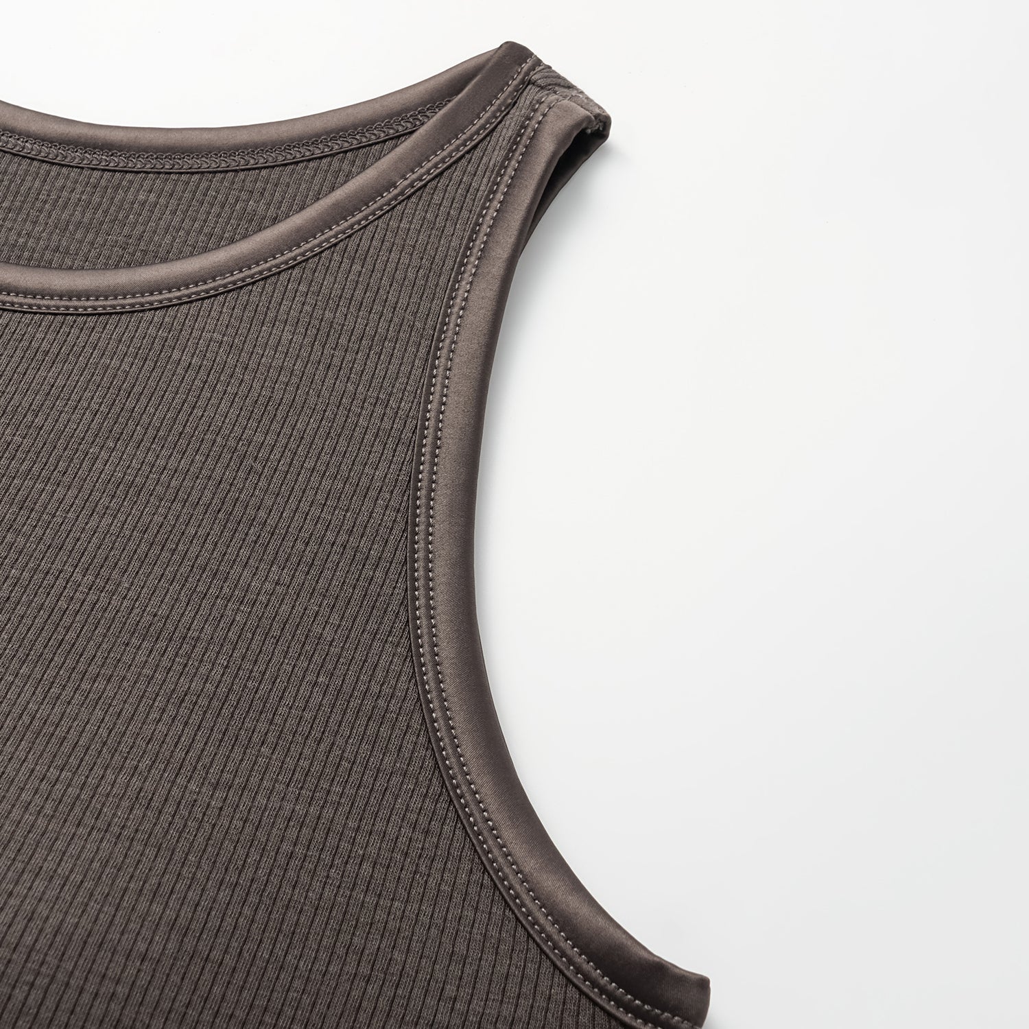 “By Inch." 極緻絲柔裸感緞邊修身Bra Top—鬆弛灰