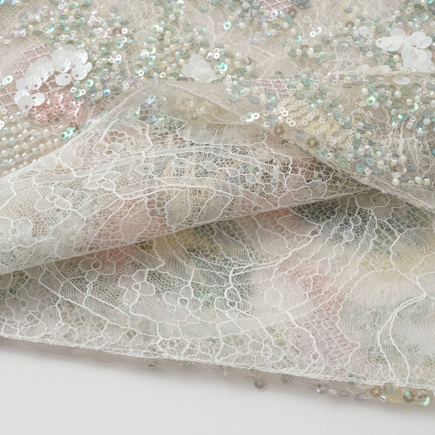 "Imperial Gala." 奢華蕾絲珠繡輕國風上衣—疏影輕煙