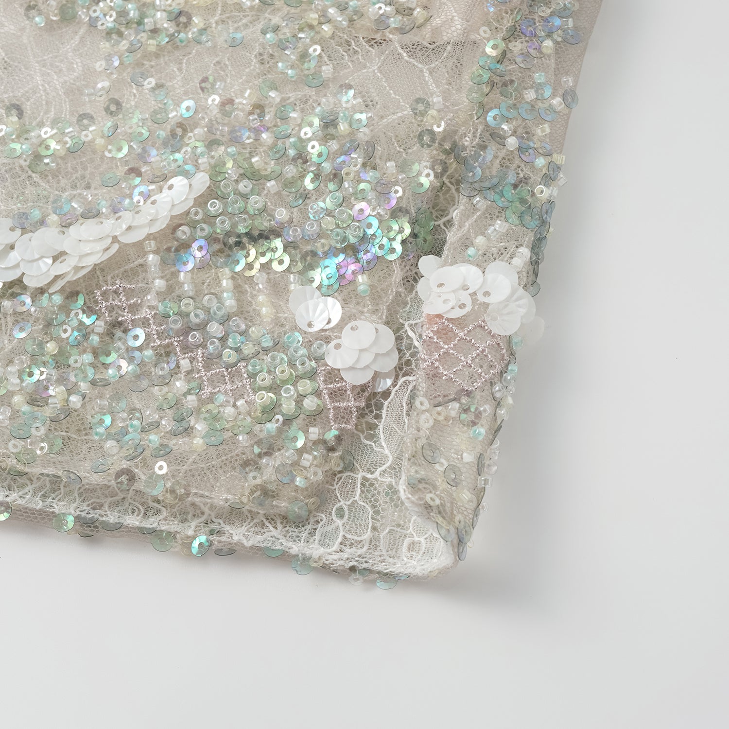 "Imperial Gala." 奢華蕾絲珠繡輕國風上衣—疏影輕煙