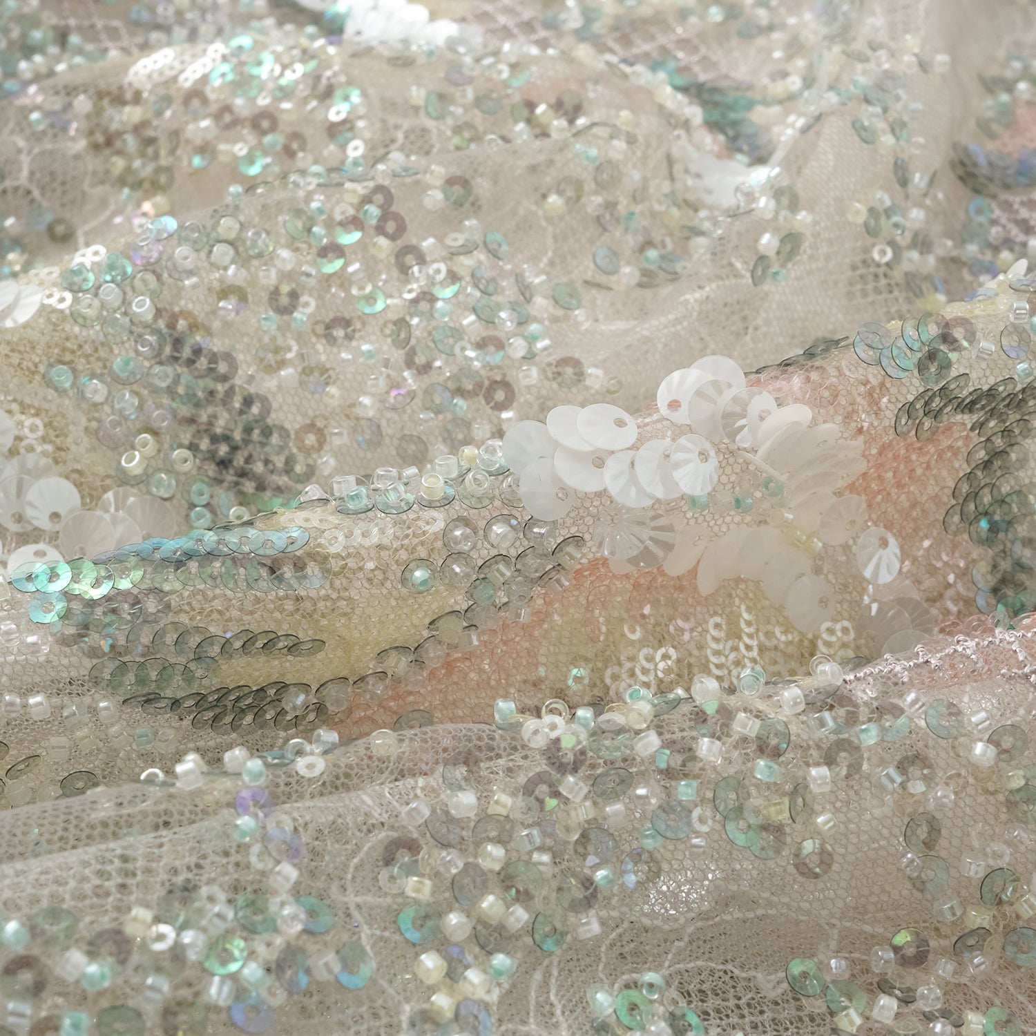 "Imperial Gala." 奢華蕾絲珠繡輕國風上衣—疏影輕煙