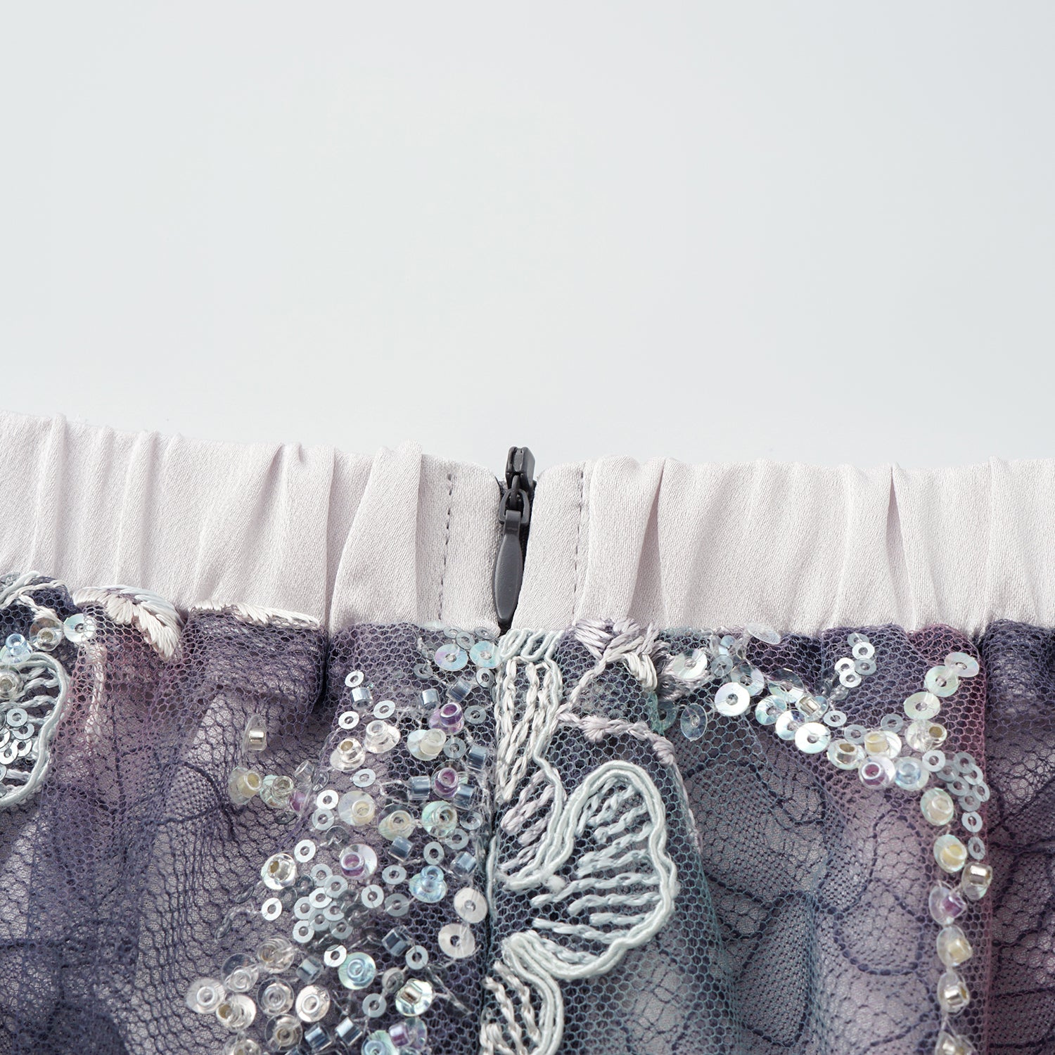 "Imperial Garden Teatime"緞染繡霞奢華珠繡輕國風蕾絲長褲—Nocturne Bloom凝夜浮香