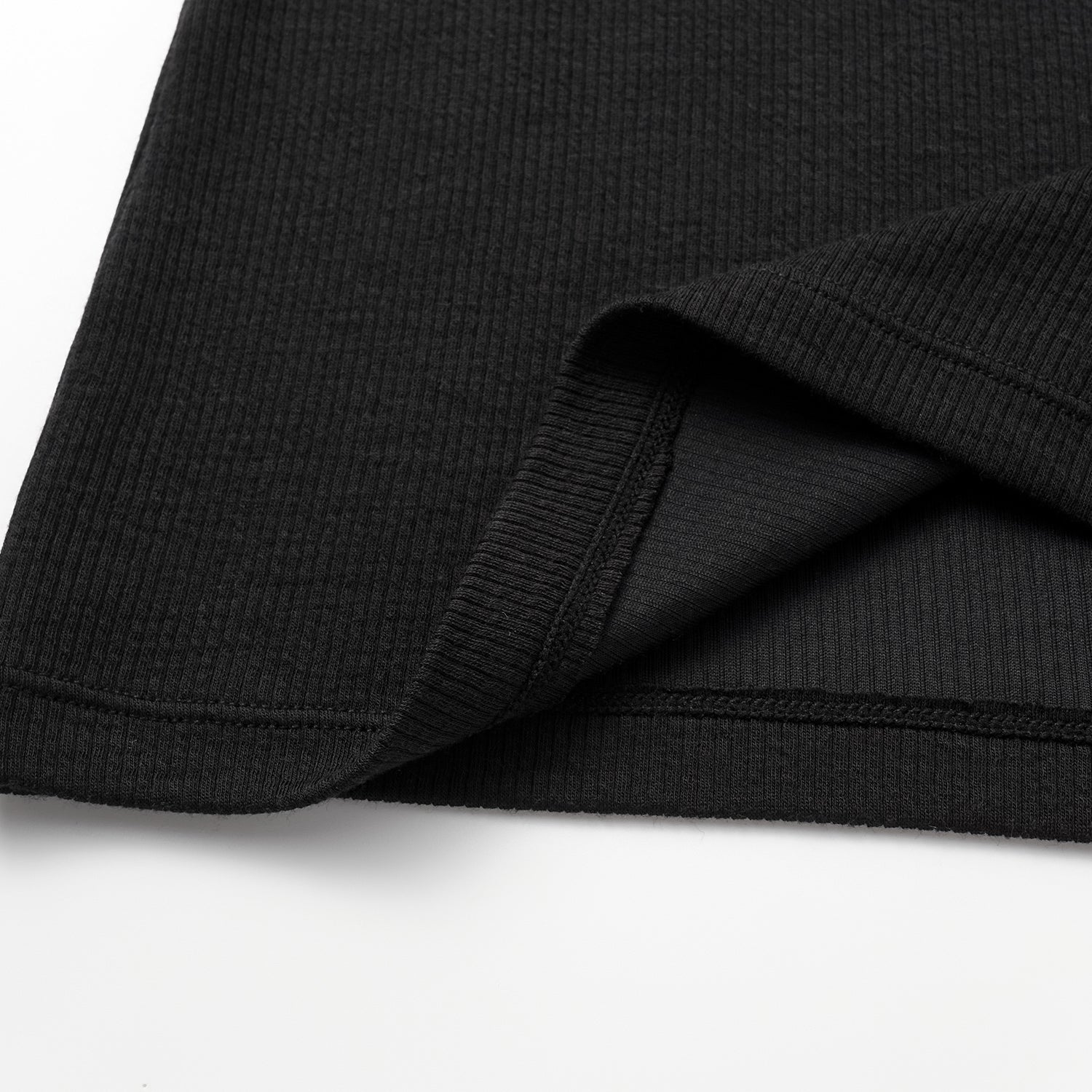 “By Inch." 極緻絲柔裸感緞邊修身Bra Top—極緻黑