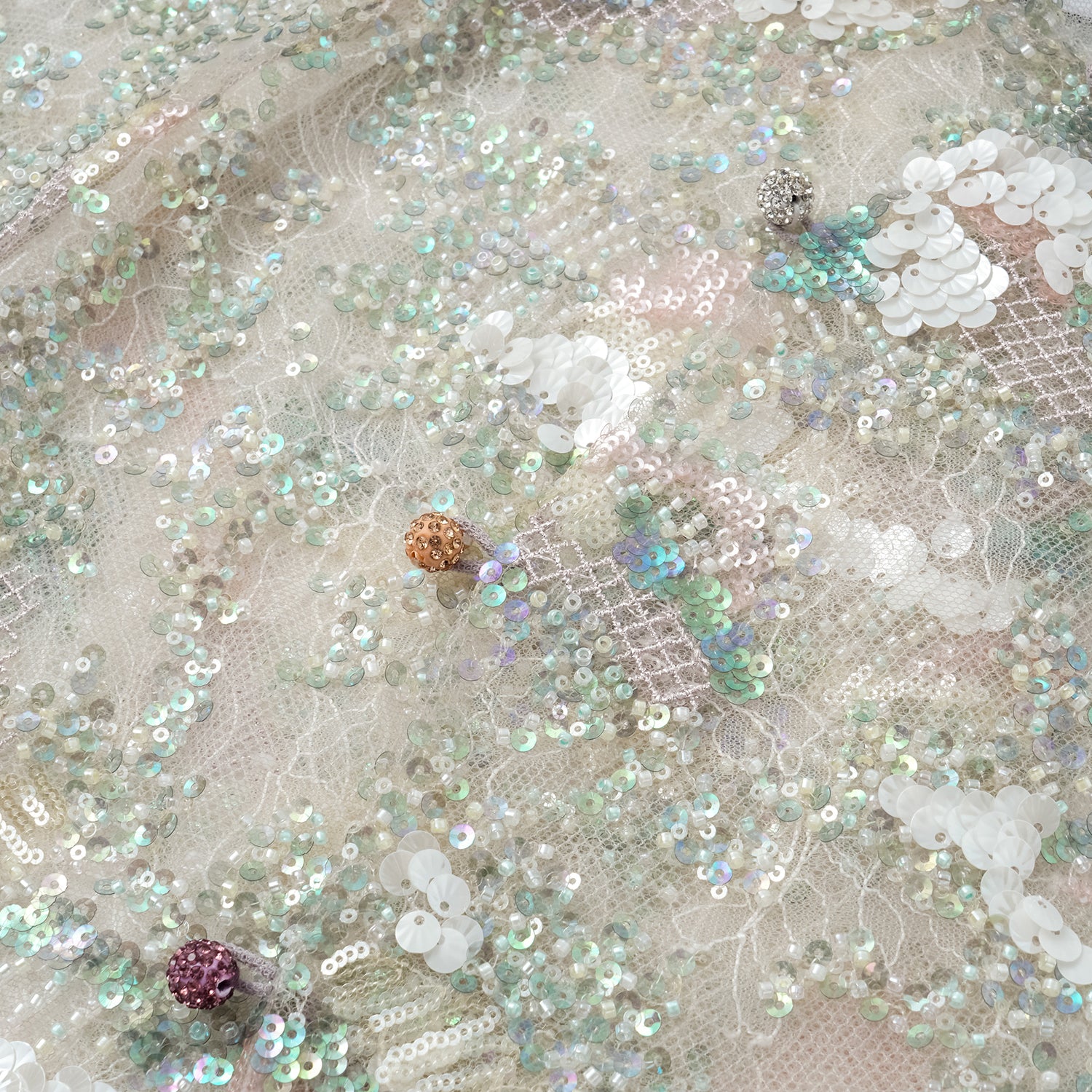 "Imperial Gala." 奢華蕾絲珠繡輕國風罩衫—疏影輕煙