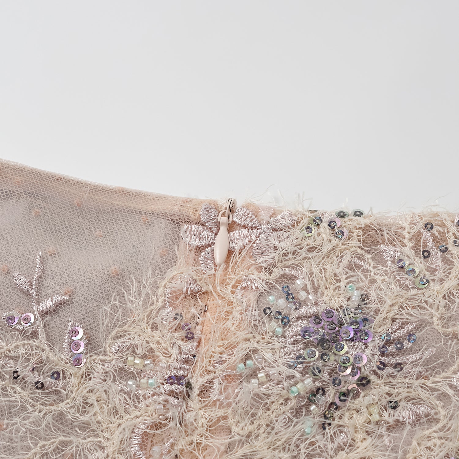 "Imperial Gala."  奢華蕾絲珠繡輕國風短褲