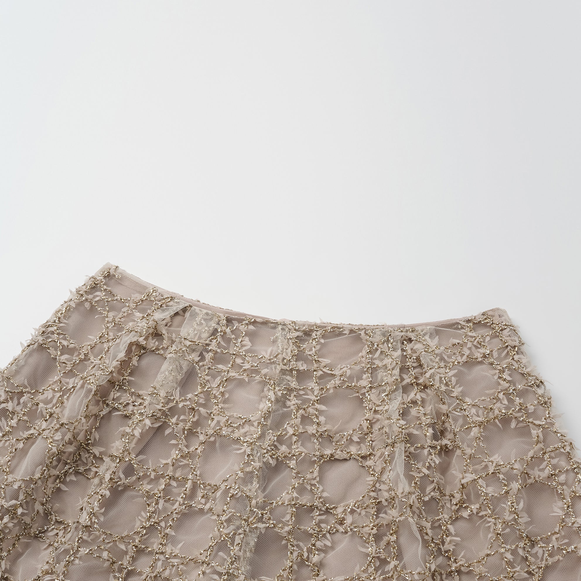 “Weekend at Monaco." 義大利蕾絲短褲