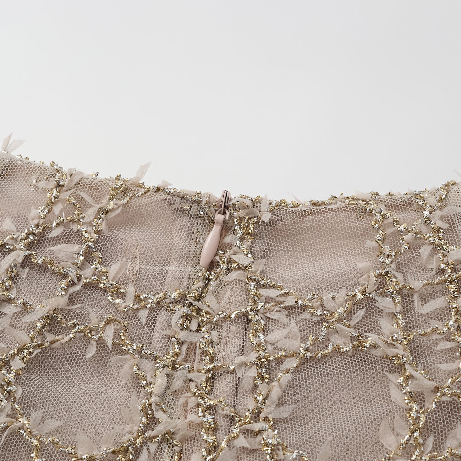 “Weekend at Monaco." 義大利蕾絲短褲