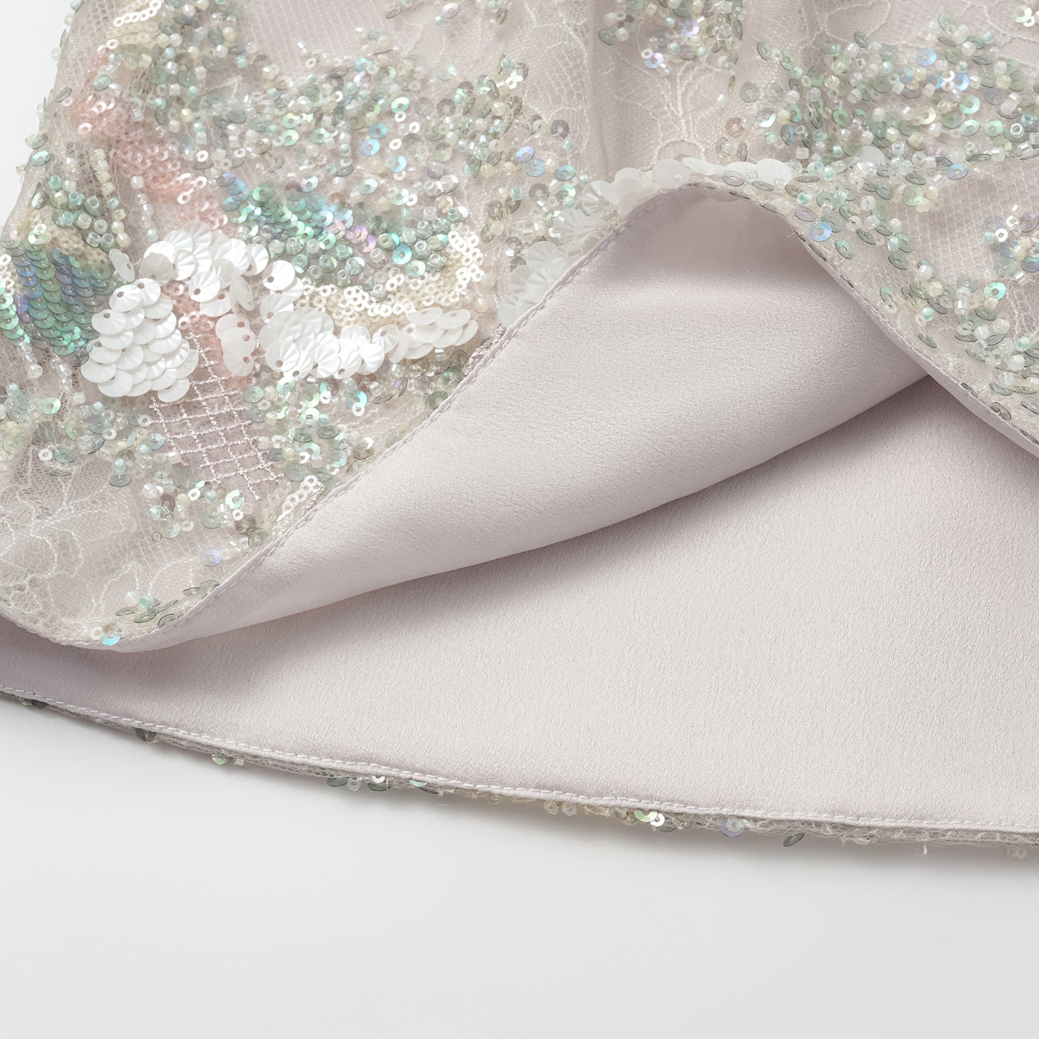 "Imperial Gala." 奢華蕾絲珠繡短褲—疏影輕煙