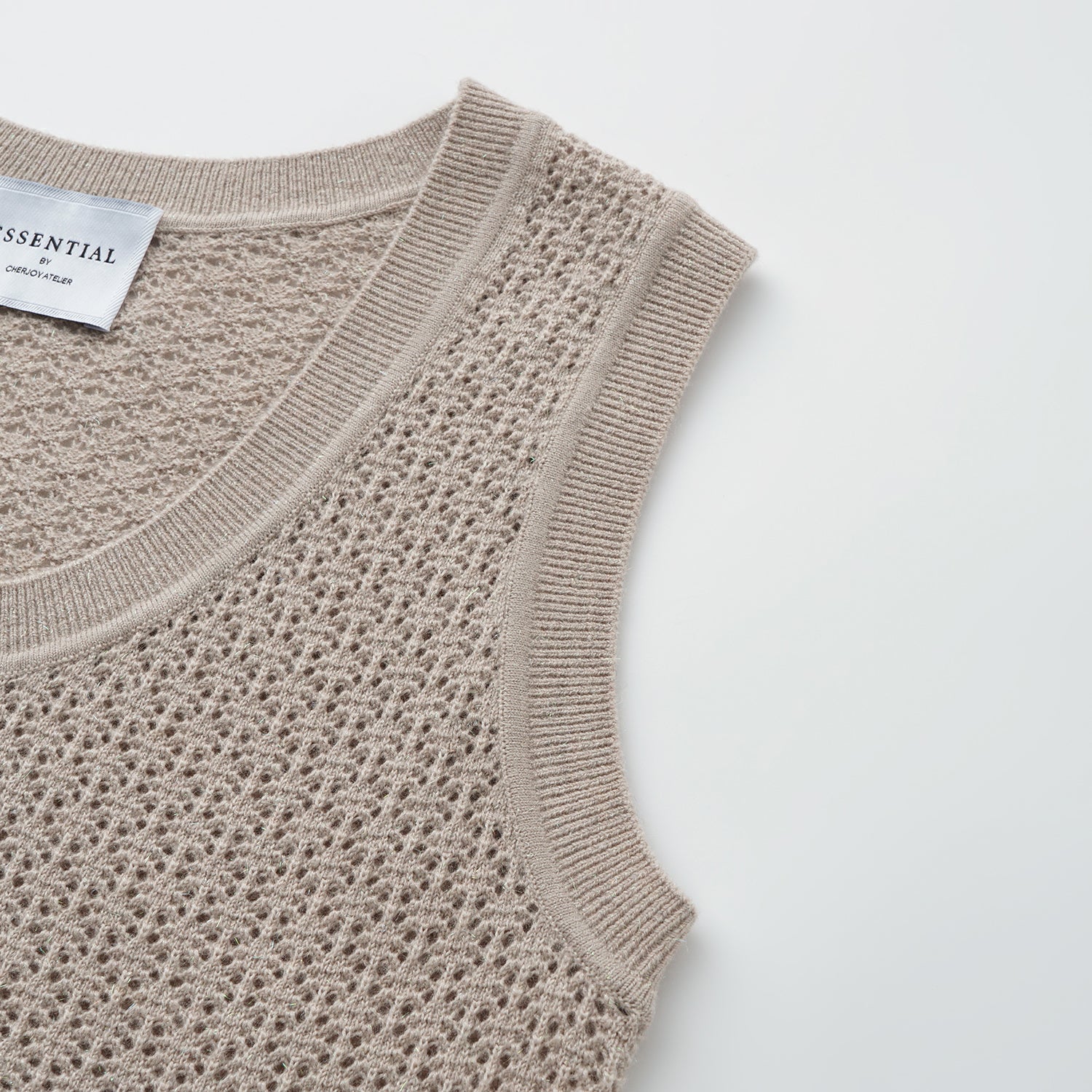 "Summer diary."Cashmere浮燦點織花眼工藝針織背心——Whispering of Fall 秋水暮煙