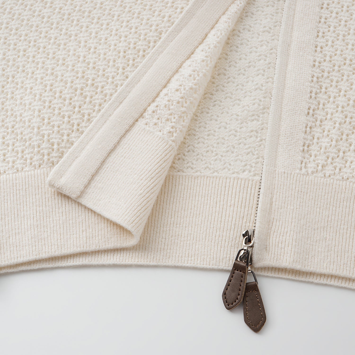 "Summer diary." Cashmere浮燦點織花眼工藝針織外套—Lumen of Summer夏澄微光