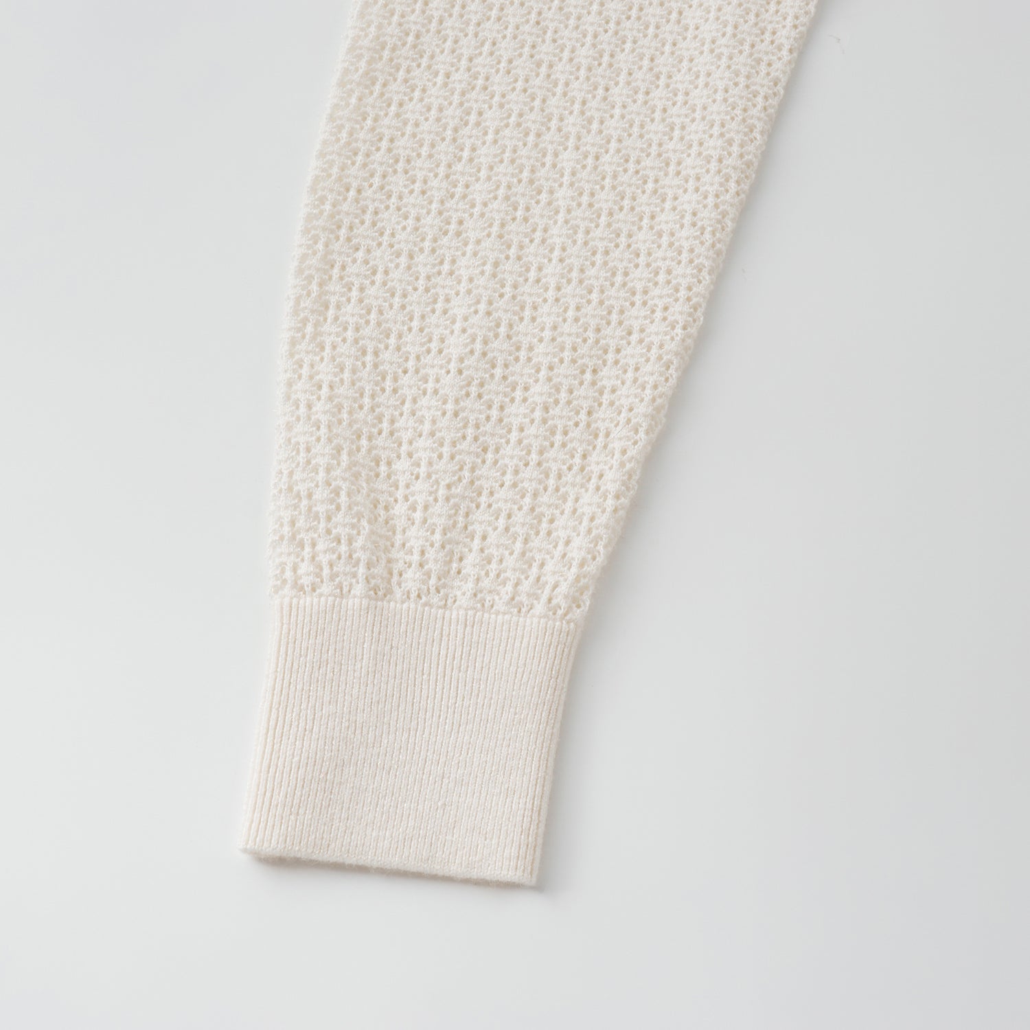 "Summer diary." Cashmere浮燦點織花眼工藝針織外套—Lumen of Summer夏澄微光