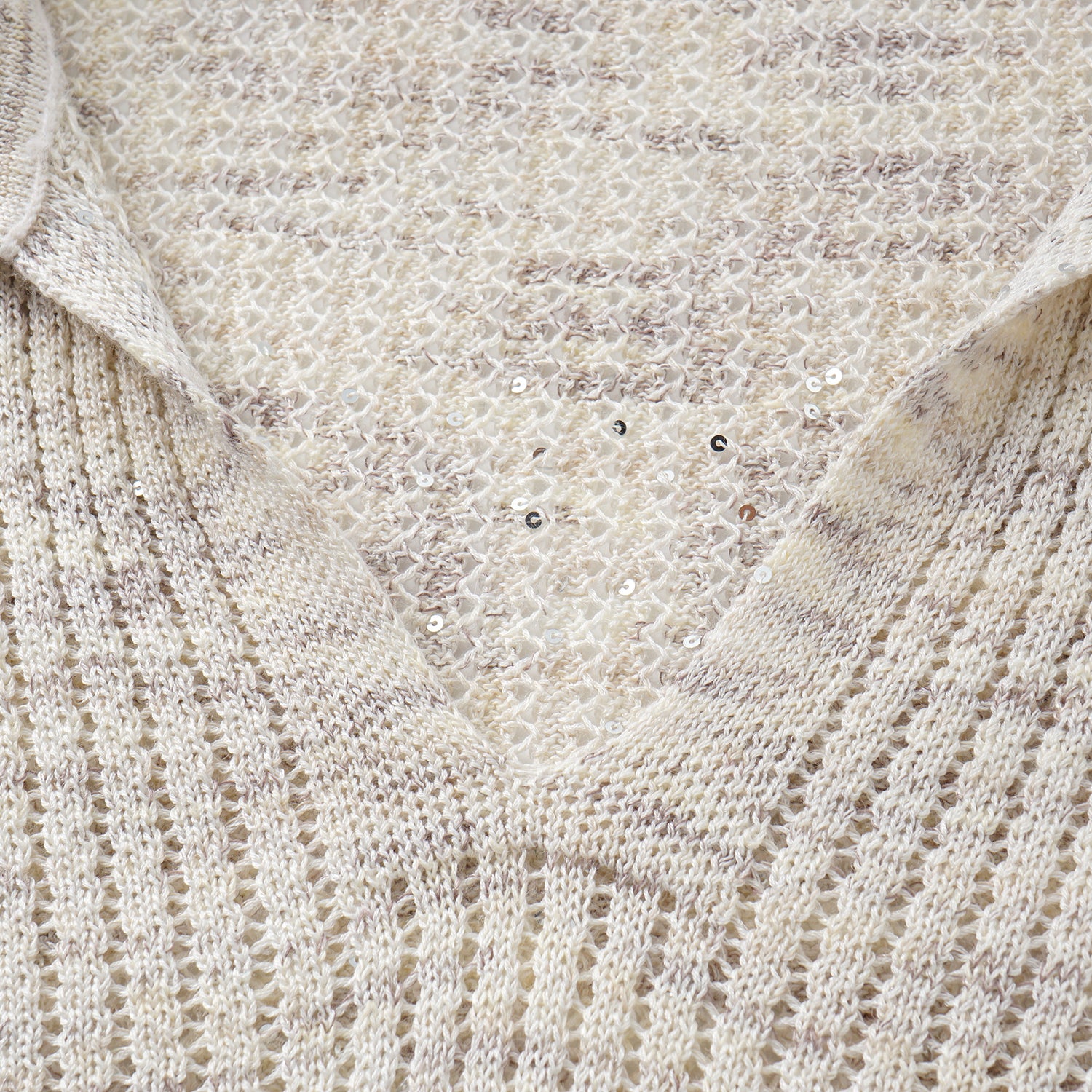 "Summer diary." 雲染鑲華鏤紋工藝針織上衣—Shell Gleam貝語