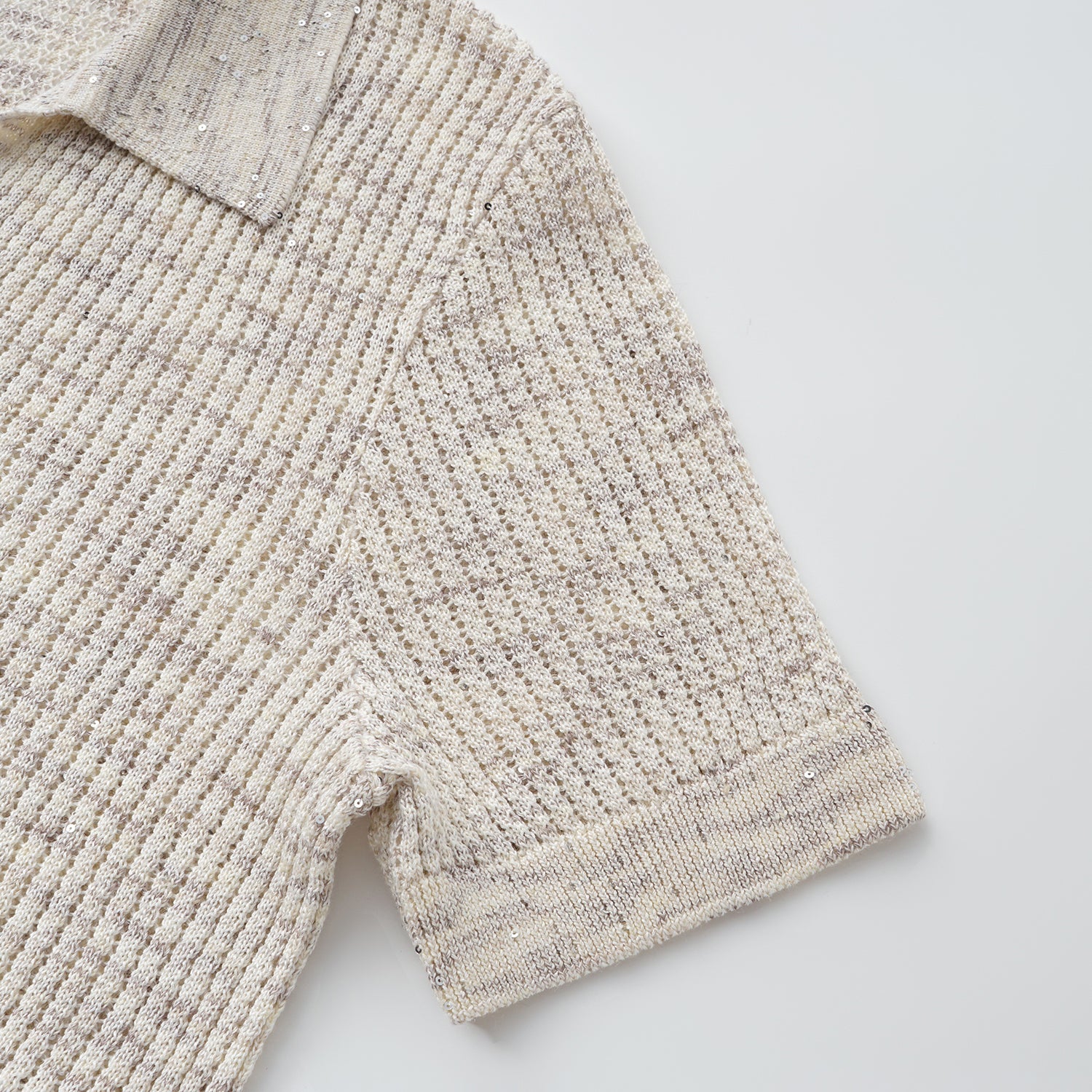 "Summer diary." 雲染鑲華鏤紋工藝針織上衣—Shell Gleam貝語